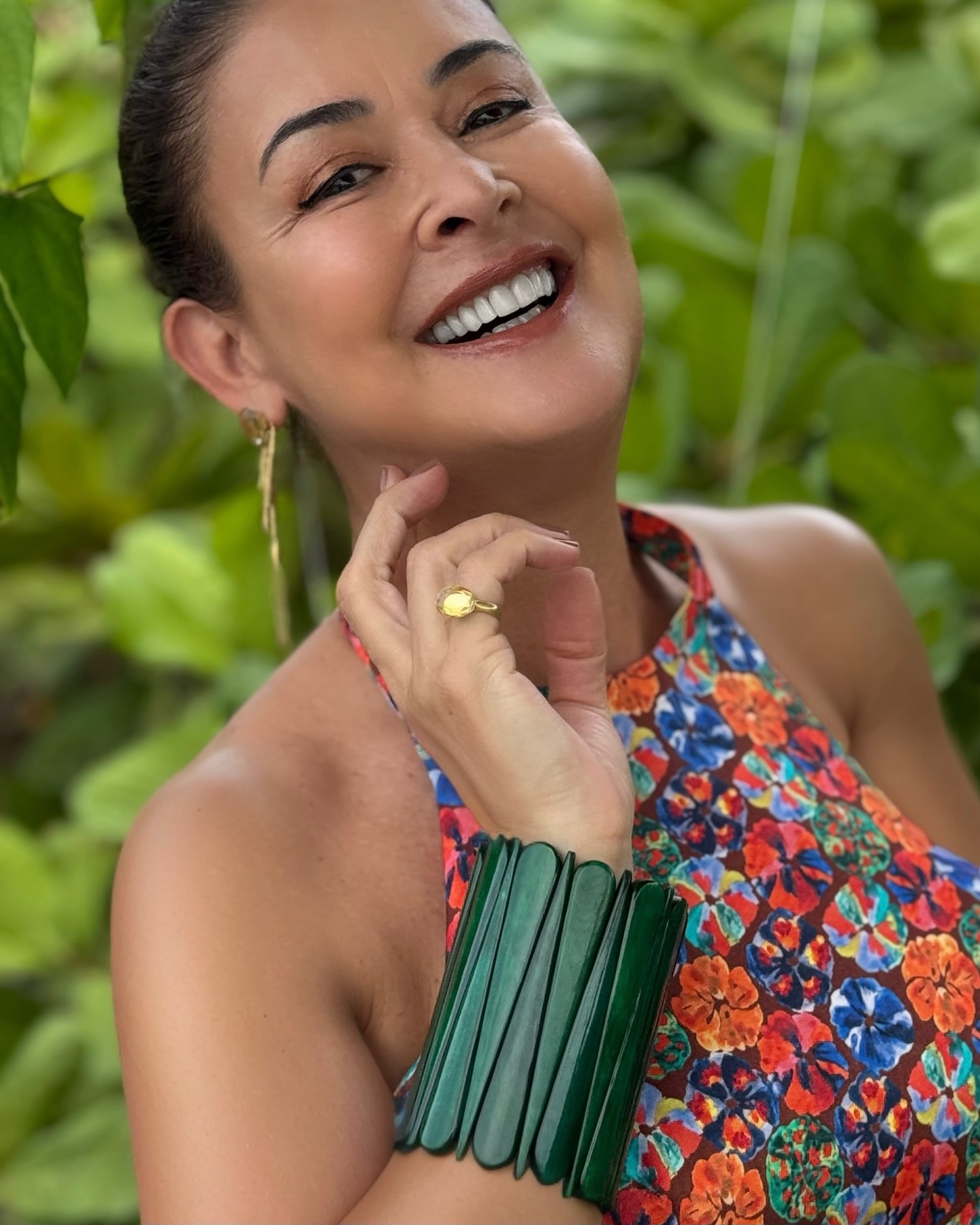 Nosso bracelete em osso bovino reaproveitado foi tingido com corante da babosa.
Charme rústico e autêntico.
Para adquirir o seu acesse a nossa loja virtual e aproveite o FRETE GRÁTIS para compra de quaisquer produtos pronta entrega.
#luxosustentavel
#elegancianatural
#biojoiasexclusivas