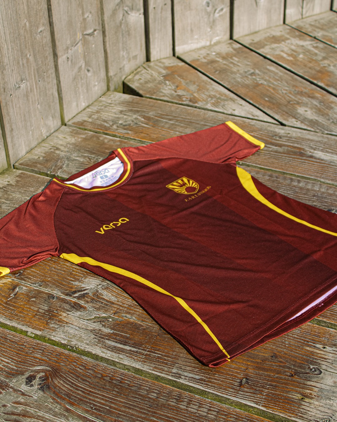 Earlswood’s female cut home shirt takes centre stage! 👚
A refined fit built for performance, paired with deep maroon and bold yellow detailing. The club’s crest sits proudly on the chest — a statement of identity.
Designed to feel as good as it looks. 🌟
