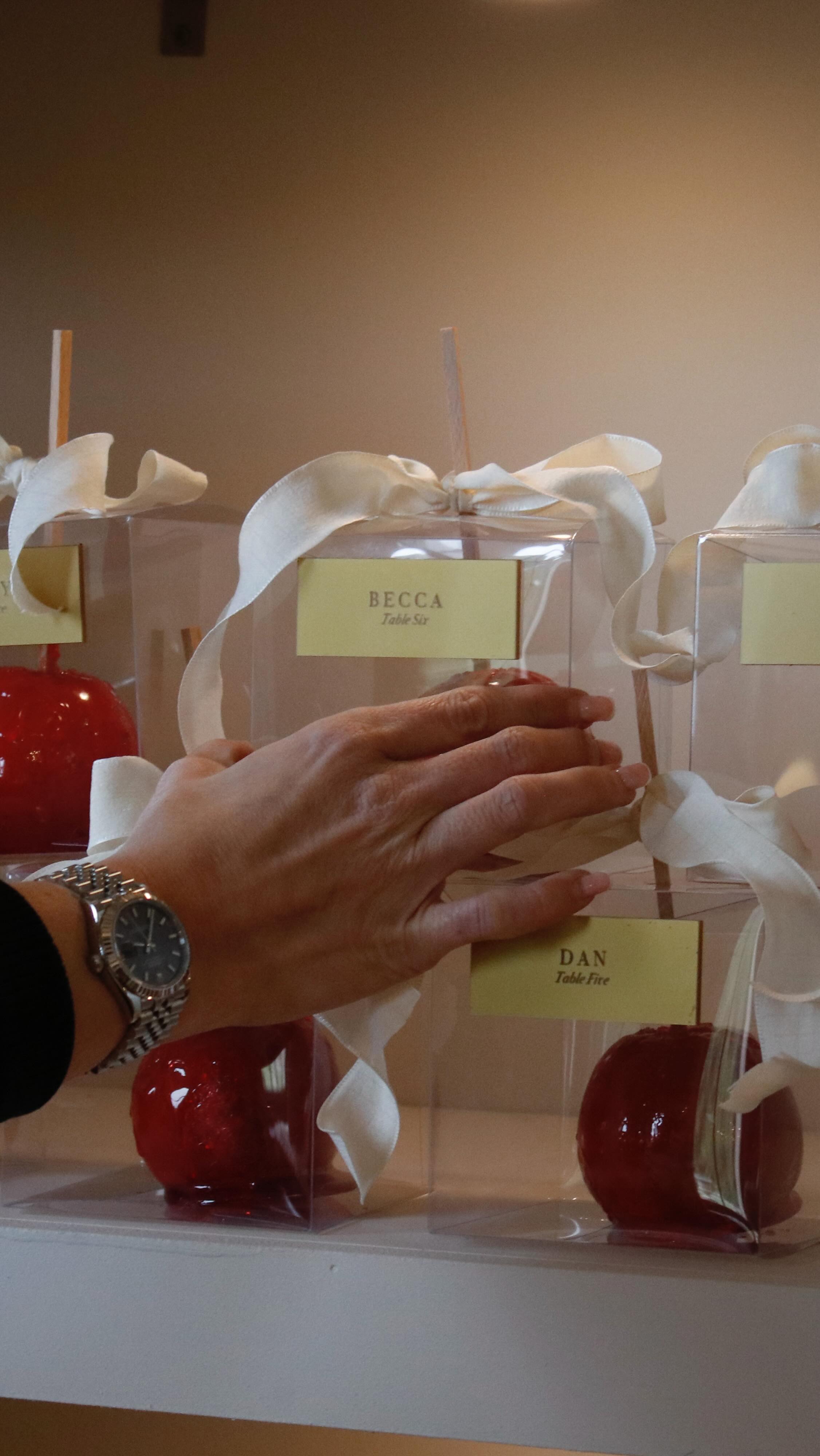 I love a table plan.
When you secure me as your wedding designer, I obsess over the details.
One of those details is a table plan thats personal to you, totally unique, immersive and absolutely over the top. When I suggest this, it is very important that you listen to me and give me full creative freedom.
You will not regret it. I’m just saying 🤷🏼♀️
@laurahigginsonuk
@nickhigginsonuk
@sandonhall
@poppysiennaevents
@rebekahpelldesign
@tinboxmemories
@monkeymole
@breige__
@lolliandbeancakes
@thefunctionband
@blacksaucerstableware
#weddingsignage #weddingseatingplan #weddingseatingchart #weddingtableplan #weddingdesigns