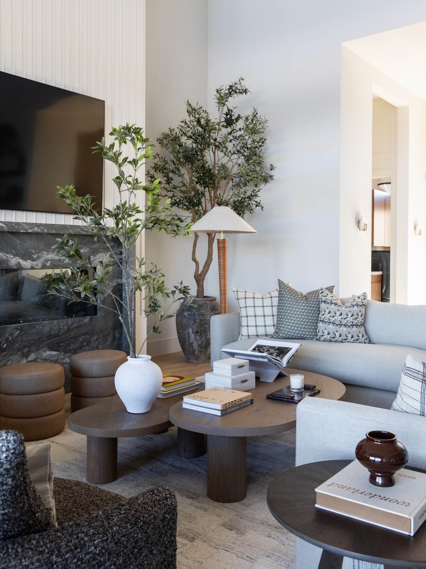 The living room at our Rossa Peak Project 🤍
Photos @kaylabowenphotography
General Contractor @vegasremodelsllc