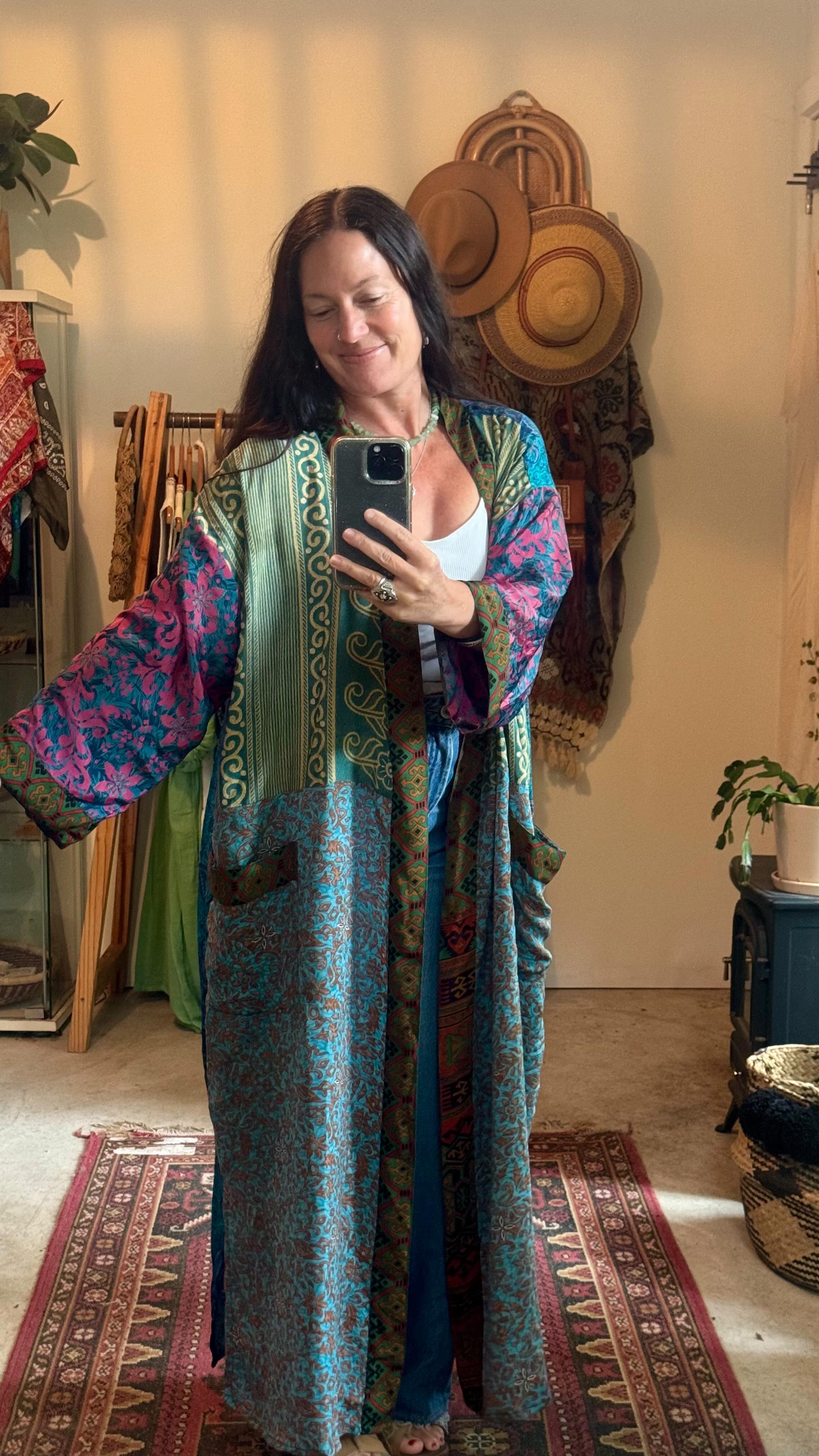 Try ons of a few of our silk RANI ROBES…
I tell you I’ve wanted to keep so many of these for myself, each one I try on I fall in love with. They are soft and feel delicious on the skin.
🌟 Free Size, easy fit.
🌟 Hand crafted in Jaipur from recycled upmarket silk saris.
🌟 Come with their own matching tie to wear as a robe if desired.
🌟 Made from Kasturi Silk.
🌟 Each piece is unique.
Launching online tomorrow morning, Monday 15th Dec 9am AEDT xo
#silkkimonorobe #slowfashion #fleetwoodcollection