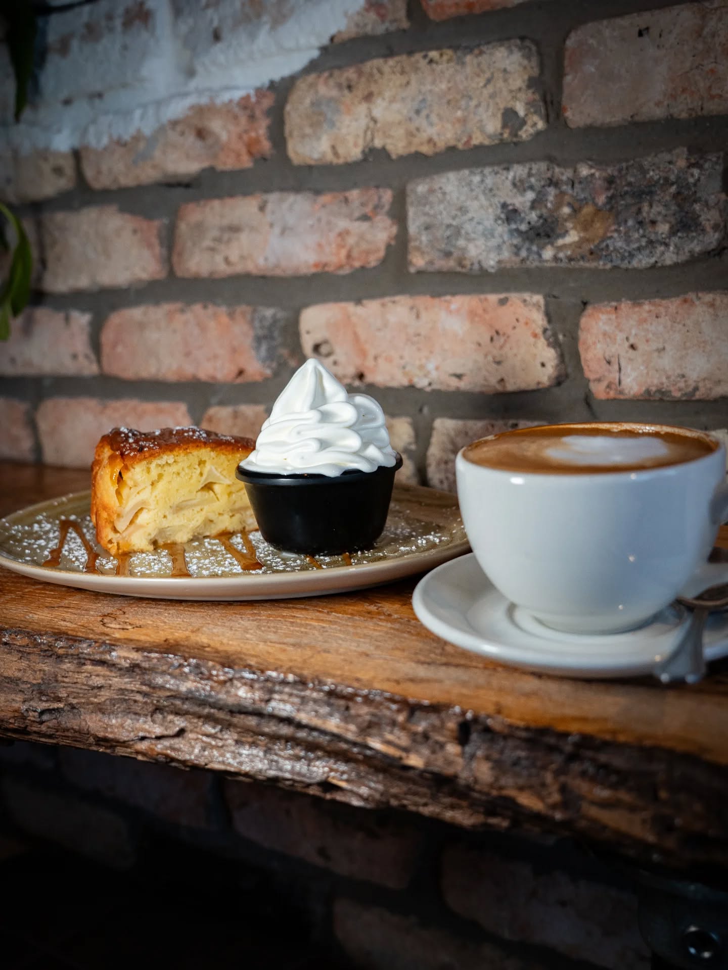 A slice of comfort and a warm cup on the side ☕🥧 Perfect moments at Capones.
#caponesgalway #caponesrestaurant #galway #restaurantgalway