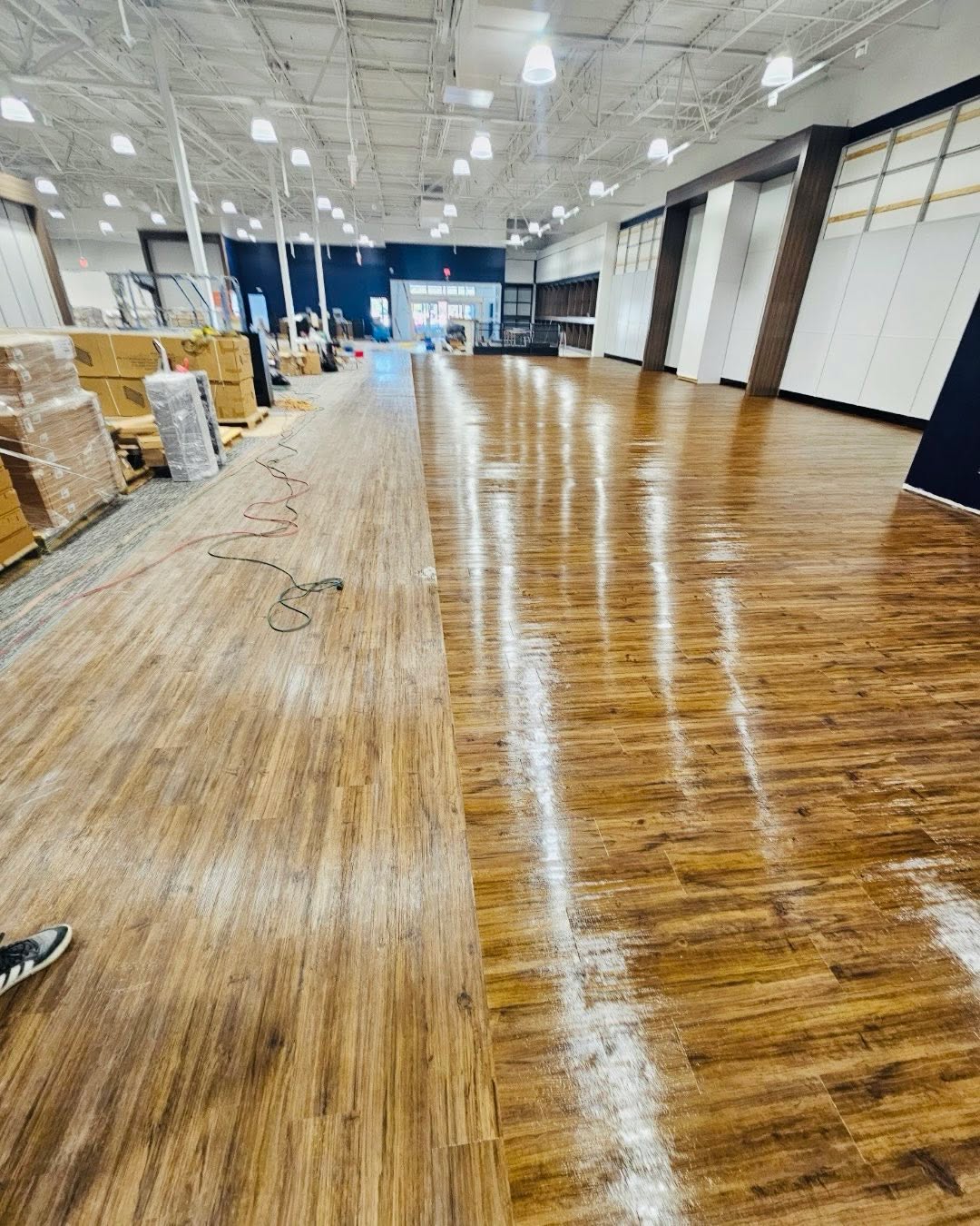 Today we are applying wax coats to this 10K sqft Mount Pleasant commercial space. NOBODY in South Carolina knows floors better than we do. 💯💯🫧