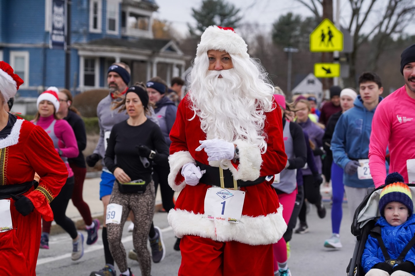 Another amazing @solesistersrunning Winter SOLEstice 5k is in the books! The weather was chilly but at least it wasn’t today! ❄️ The overcast skies gave us beautiful coverage to really make the photos pop. I’m so grateful to get sponsor this festive road race and take amazing photos of everyone 🥰
Check out a couple of my faves of the over 4k pics I snapped 😱 More soon!
#racephotography #racephotos #eventphotographer