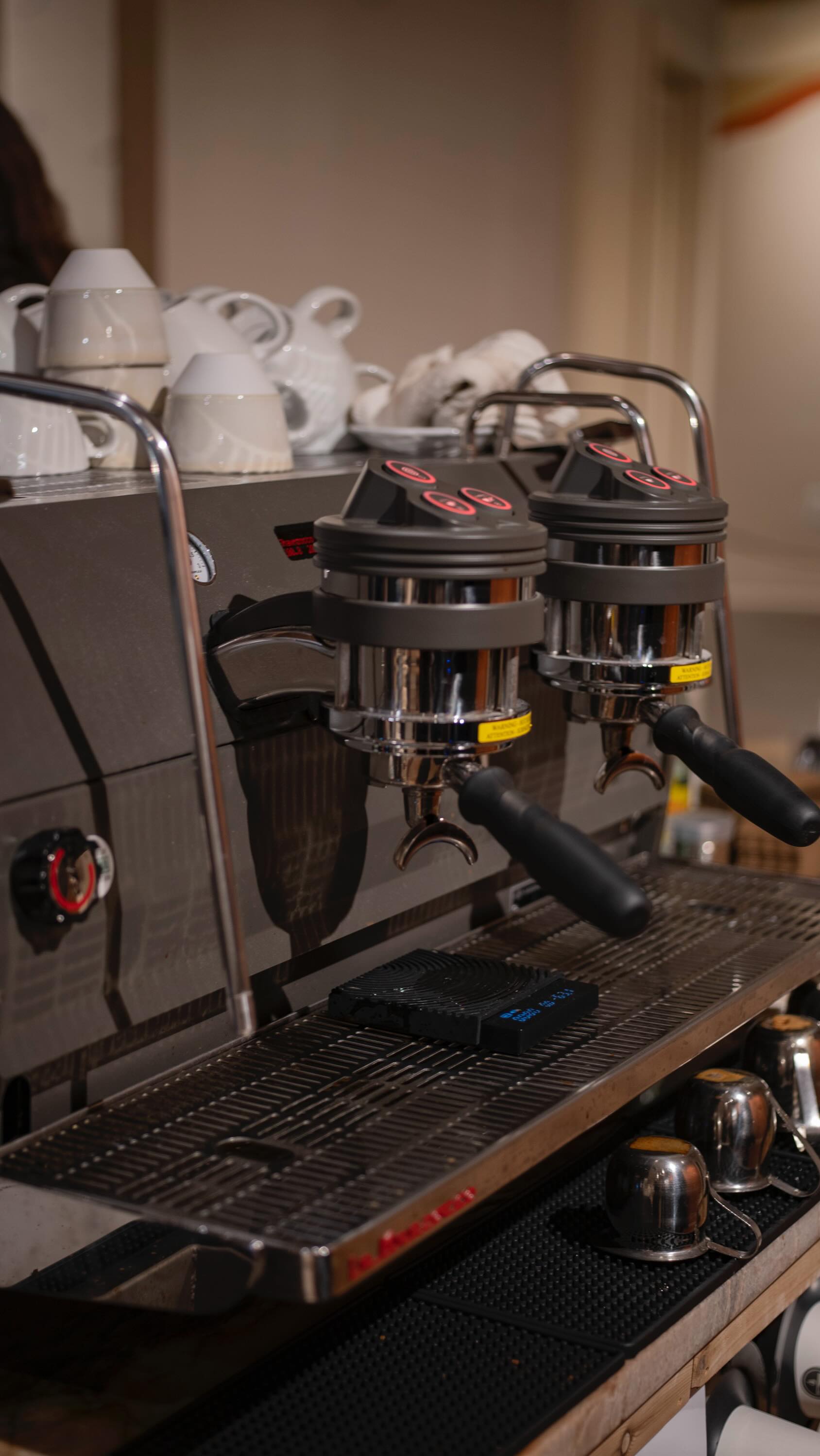 Wait for it……
We’re on the look out for a few new faces to add to our team; could one of them be you?
We’re looking to fill back of house and front of house full-time positions at both locations. Send your application information hailey@cometcoffeestl.com.