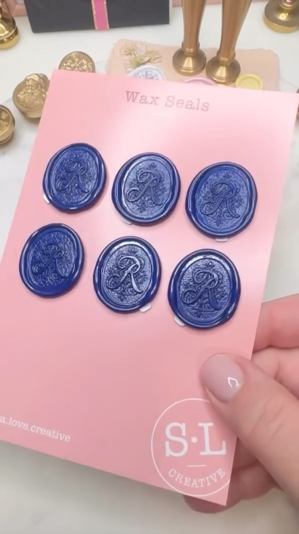 Personalising your Christmas gifts and cards with a wax seal has never been so easy! ✨
Affordable gifting options that will blow their minds this Christmas! By the way - how stunning is this colour! Link in Bio or message me for options.
#Personalise #GiftingMadeEasy #WithLove #ChristmasGiftingIdeas #WaxSeals