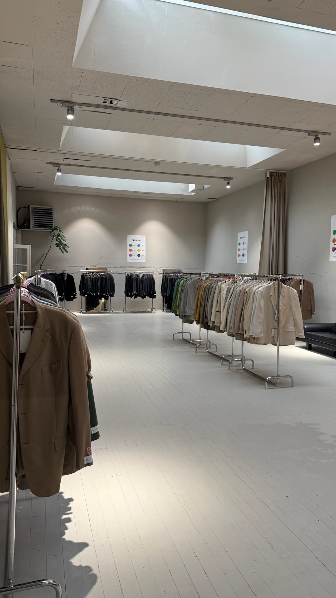 Sample sale at The Loft with @gaya.collections was a success 🩶
