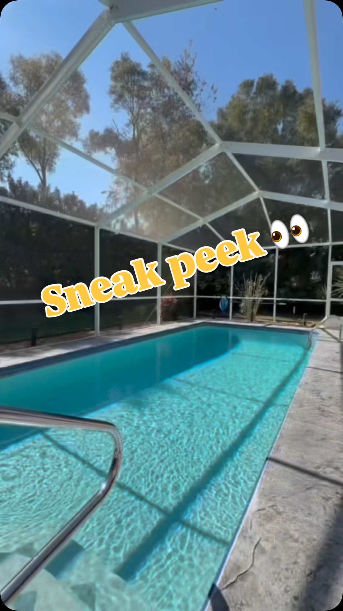 Sneak peek 👀
Easy to fall in love with doesn’t even cover it…
Heated pool ✔️
Zero-maintenance backyard ✔️
Residents-only private access to Rainbow River ✔️
LOW HOA ($250/year!)
Move-in ready 3/2 with a fully fenced backyard oasis 🌴💛
Going live Monday ✨