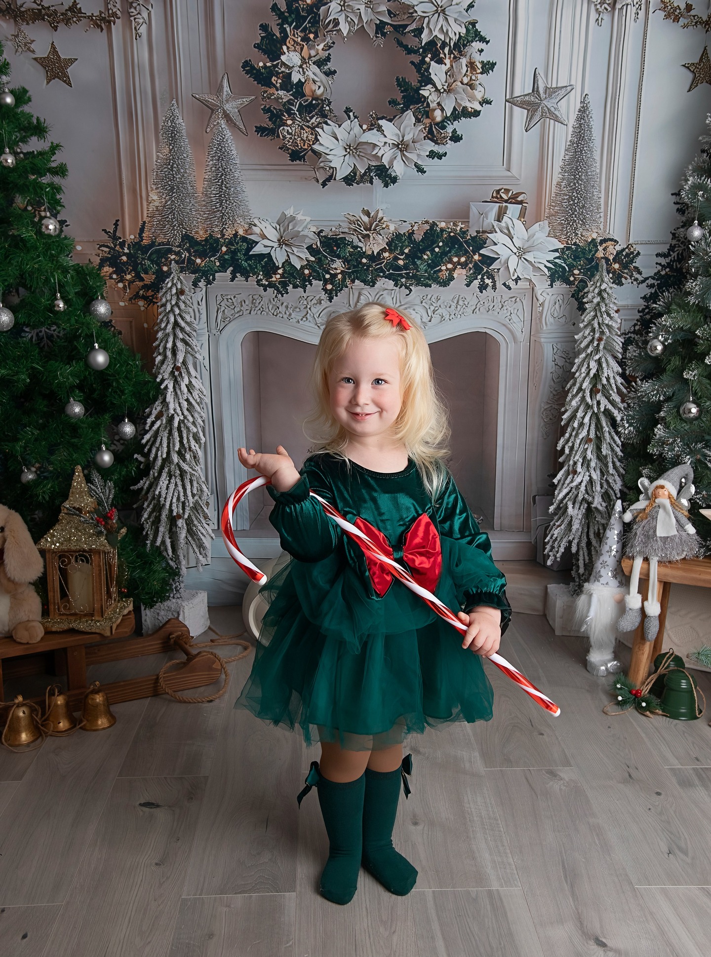 𝐋 𝐔 𝐊 𝐀 ♡
This little princess is always such a joy to capture - I know I am guaranteed infinite smiles and giggles when she comes by the studio! Thank you for returning to see me again this year 😘✨
✨ Please note that Christmas Mini's are fully booked for 2025. If you wish to be added to the cancellation list or want to be the first to hear about Christmas Mini's for 2026, then please send me a message so I can add you to the list.
#christmasminis2025
#christmas2025
#starspeckledheartsphotography
📸 Newborn • Baby • Cake Smash • Maternity
💌 starspeckledphotography@gmail.com
📍 Studio in Aldershot, Hampshire