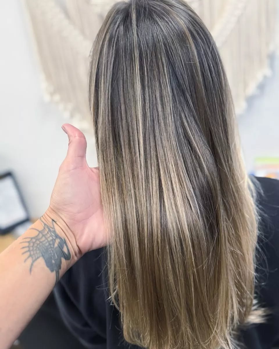 Maybe she's born with it. Maybe it's perfectly installed extensions?
Yup. What you are looking at are seamless, blended, and natural-looking extensions!
Paired with lived-in blonding to keep the hair looking effortlessly chic.
Color and hand-sewn weft extensions by @rachelcolorshair Rachel
Curious about extensions? Drop your question and let us help you!
#CraftHouseSalon #AtlanticHighlandsNJ #LivedInBlonde #BlondeSpecialistNJ #MonmouthCountyHair #perfectlybelndedextensions #HealthyHairJourney