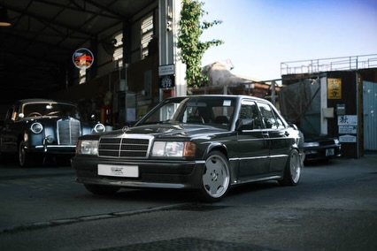 ⭐For Sale⭐
1990 Mercedes Benz 190E 2.5-16 Auto
Price: 320,000 HKD -> 260,000 HKD
𝑯𝒊𝒈𝒉𝒍𝒊𝒈𝒉𝒕:
* Hong Kong Zung Fu Dealer registered in Hong Kong at 1990 ✅
* Factory Sunroof with Automatic Gearbox ✅
* Full Service Records for past 10 Years ✅
* Upgraded 17” AMG Wheels with Vogtland Sport Springs ✅
* Upgraded AMG Steering Wheel ✅
Model: Mercedes Benz 190E 2.5-16
Year: 1990
Engine: 2,498cc I4 204ps
Gearbox: 4 Speed Automatic
Colour: Blue-Black Metallic
Mileage: 151,111km
Owner: 8
—————————————————————————————
我地提供多元化服務:
- 汽車進口/ 出口服務(Import /Export Service)⛴
- 本地Classic Car 買賣 (Classic Car Trading)🚘
- 汽車寄存服務(Vehicle Storage Service)🫙
- 保養維修服務 (Vehicle Maintenance Service)🔧
- 汽車美容服務 (Vehicle Detailing) 🧼
- 攝影拍攝汽車租借服務 (Photograph / Shooting Vehicle Rental Service) 🎥
Car in Life Shop Address:
https://maps.app.goo.gl/GhaCM7zPFChhpvAi9?g_st=ic
Contact: +852 63840334