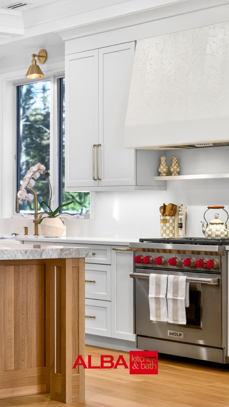 A timeless kitchen begins with comfort. We take great pride in helping our clients celebrate the Christmas in the way of their dreams. Our premium kitchen is designed to provide a luxurious and tranquil experience right from the start. This kind of customized kitchen opens the way to joy.
Photos & Videos: Celine & John
#Christmas #Customkitchen #Luxurykitchen #Kitchenideas #Kitchencabinets #Kitchengoals