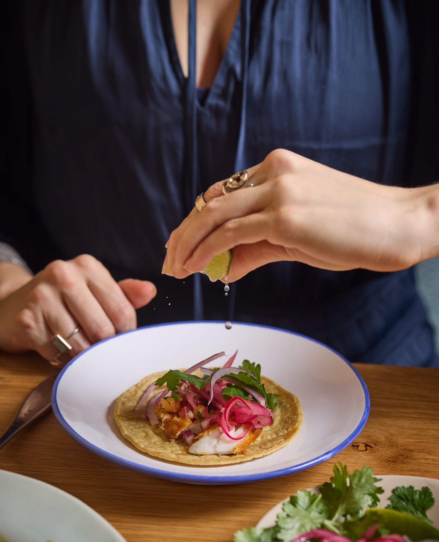 What Friday night should taste like!
At Marylebone Casona, we believe in slow Fridays. The kind where you sit down with no agenda except good food and even better company.
The weekend starts here. Nos vemos esta noche! 🇲🇽✨
#SantoRemedio #London #Marylebone #Mexican #Londonfood #Mexicanrestaurant