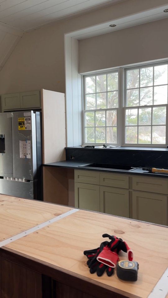 It's been a long journey, but the Parish Hall kitchen is finally nearing completion!
#sawteethcarpentry #parishhallrenovation #essexny