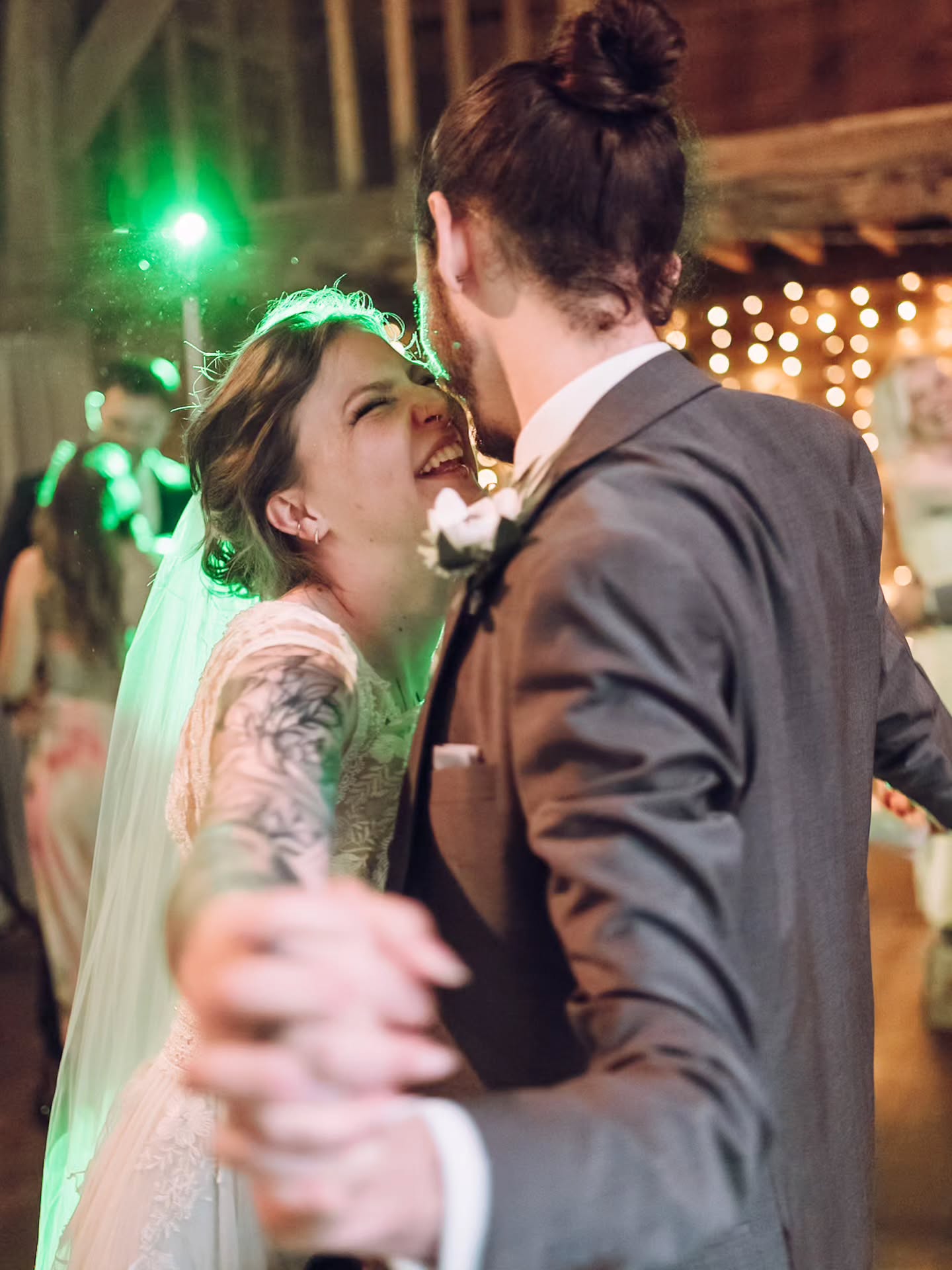 The one where Becky and Craigan vibe on the dance floor ⚡️
.
.
.
.
.
#weddingvideo #weddingphotographer #hampshirewedding