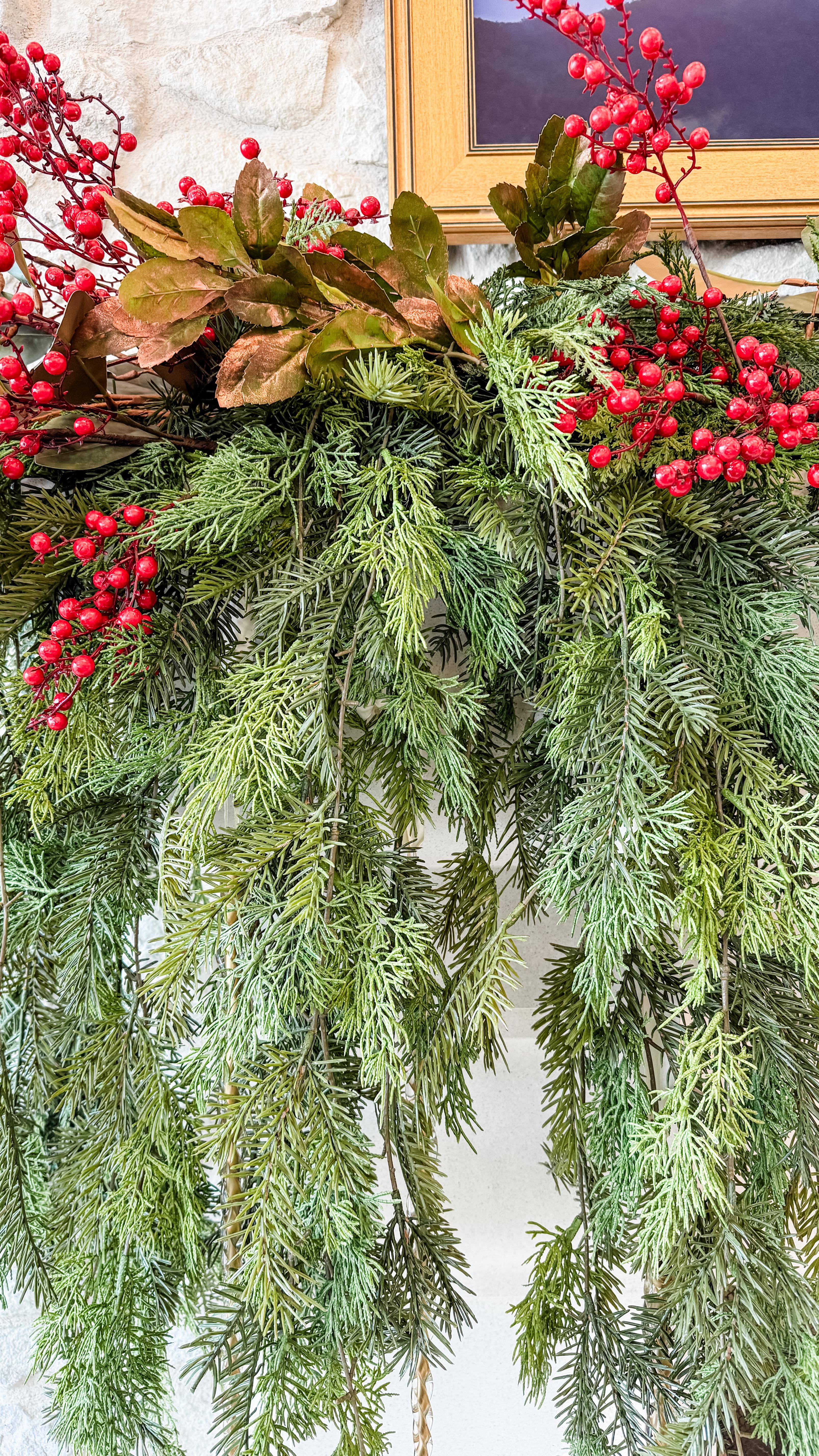 Sometimes a simple red and green is all you need! #christmas #christmasmantle #christmasdecorations #christmasdecor #interior