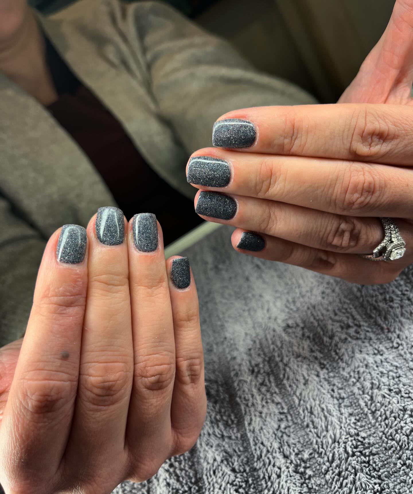 Reflective Glitter, Us 🤝♾️
Don’t forget to book your appointments in advance, we always recommend 2-3 to ensure you get your preferred time slots and therapist if you have 😉
Link in Bio to secure your slots x
#nails #glitter #christmas