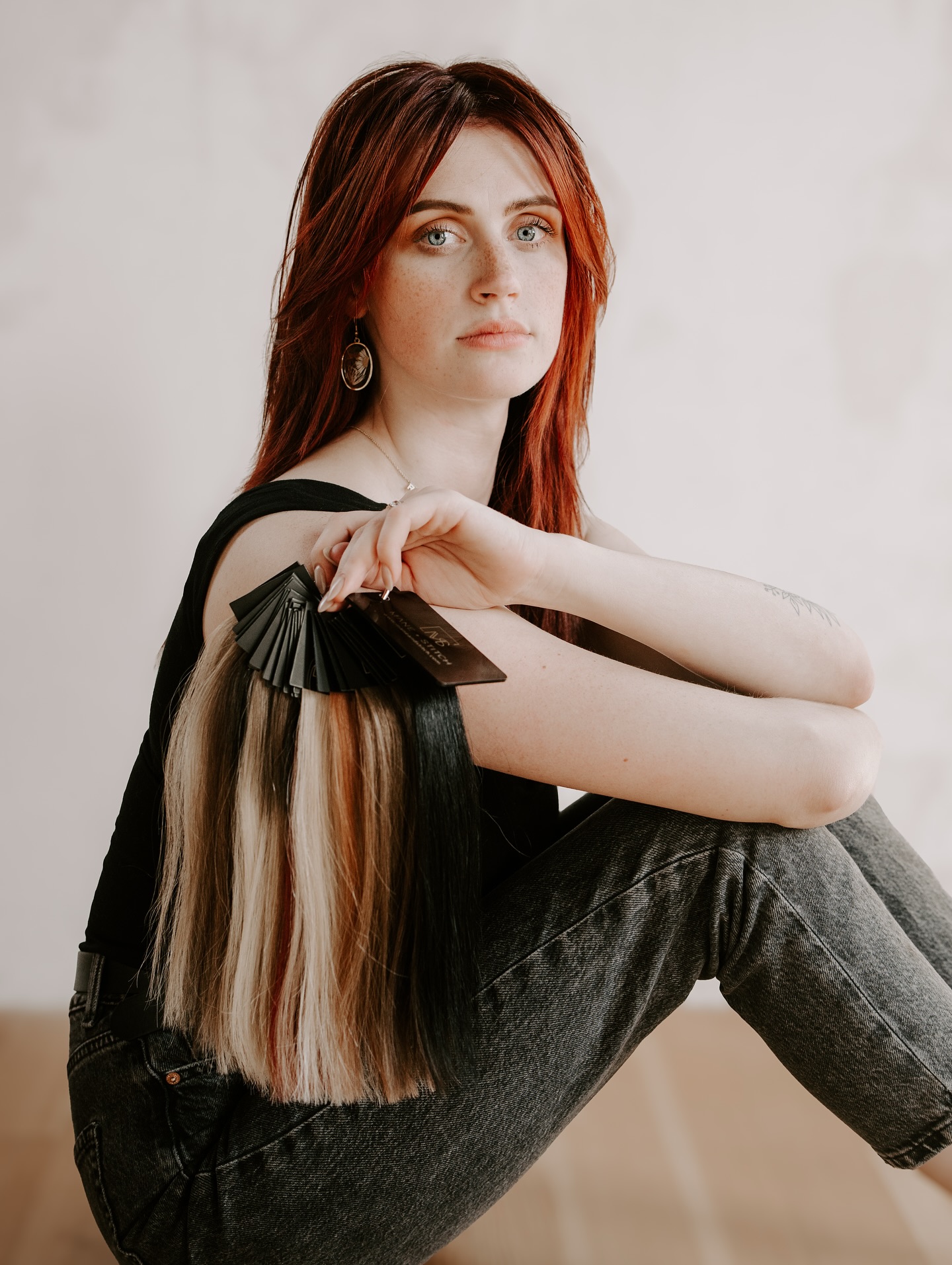 Happy 2 Years, Kailey! ✨💚
From extensions to lived-in colors, red heads to gorgeous curls, Kailey brings an elevated level of talent, care, and confidence to every guest she touches.
She’s a mama to two sweet boys, a loving wife, an avid reader, a plant-obsessed queen, loves an unwrapped reds Starburst treat and a woman of God — but most of all, she’s someone with a genuinely pure heart.
Kailey, we are so grateful for the light, laughter, and artistry you bring to Neon Heart.
Thank you for the beauty you create behind the chair and the warmth you bring to our team every day.
Cheers to 2 years — and many more. 🤍
Extensions, color and confidence — crafted with heart.