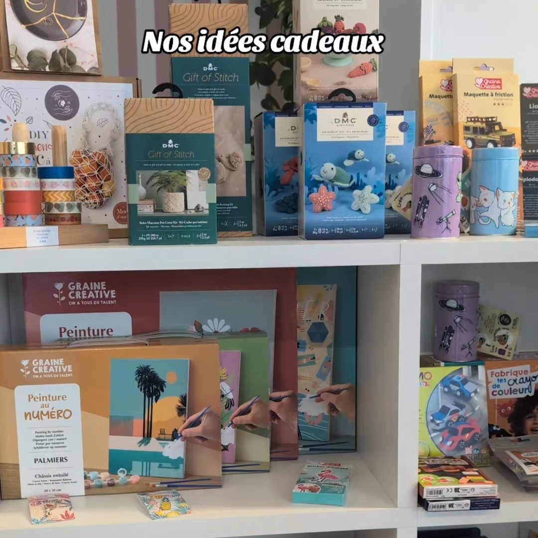 Tu savais qu’on avait un espace boutique ? 👀
Oui oui, en plus des ateliers, on a plein de kits créatifs à offrir (ou à s’offrir 😏).
Peinture, déco, broderie, bougies… il y en a pour tous les goûts et tous les âges 🎁
Le genre de cadeau qui dit : “j’ai pris le temps de trouver quelque chose de cool et créatif” ✨
Passe faire un tour à l’atelier, tu risques de repartir avec plus d’idées que prévu 😄
#cadeauoriginal #boutiquelocale #ateliercréatif #faitmain #ideecadeau