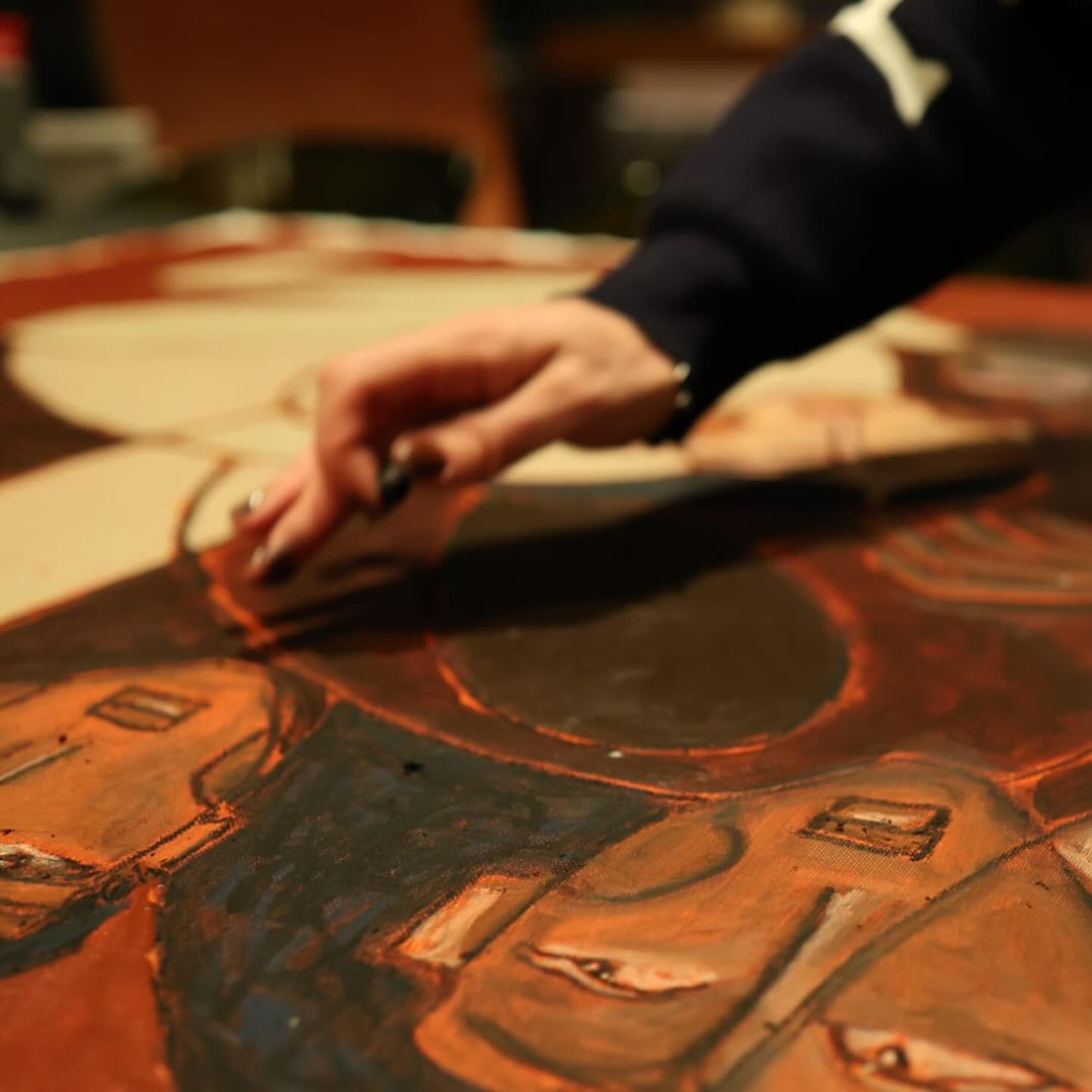 “Once upon a time, in a land far, far away, where imagination drifted through the air like gentle breath, and pigments whispered the ending of every tale, our story quietly began.” 🧚🏽♀️
#hannahsahra #artseries #art #fairytails #onceupon