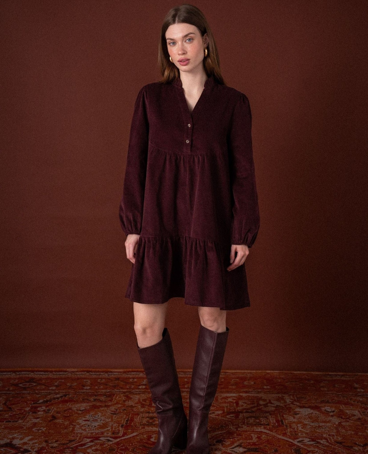 This is your sign to wear the dress that survives Christmas dinner and family photos 🎄📸✨
Don’t walk, RUN! We have up to 50% off at ANOUK