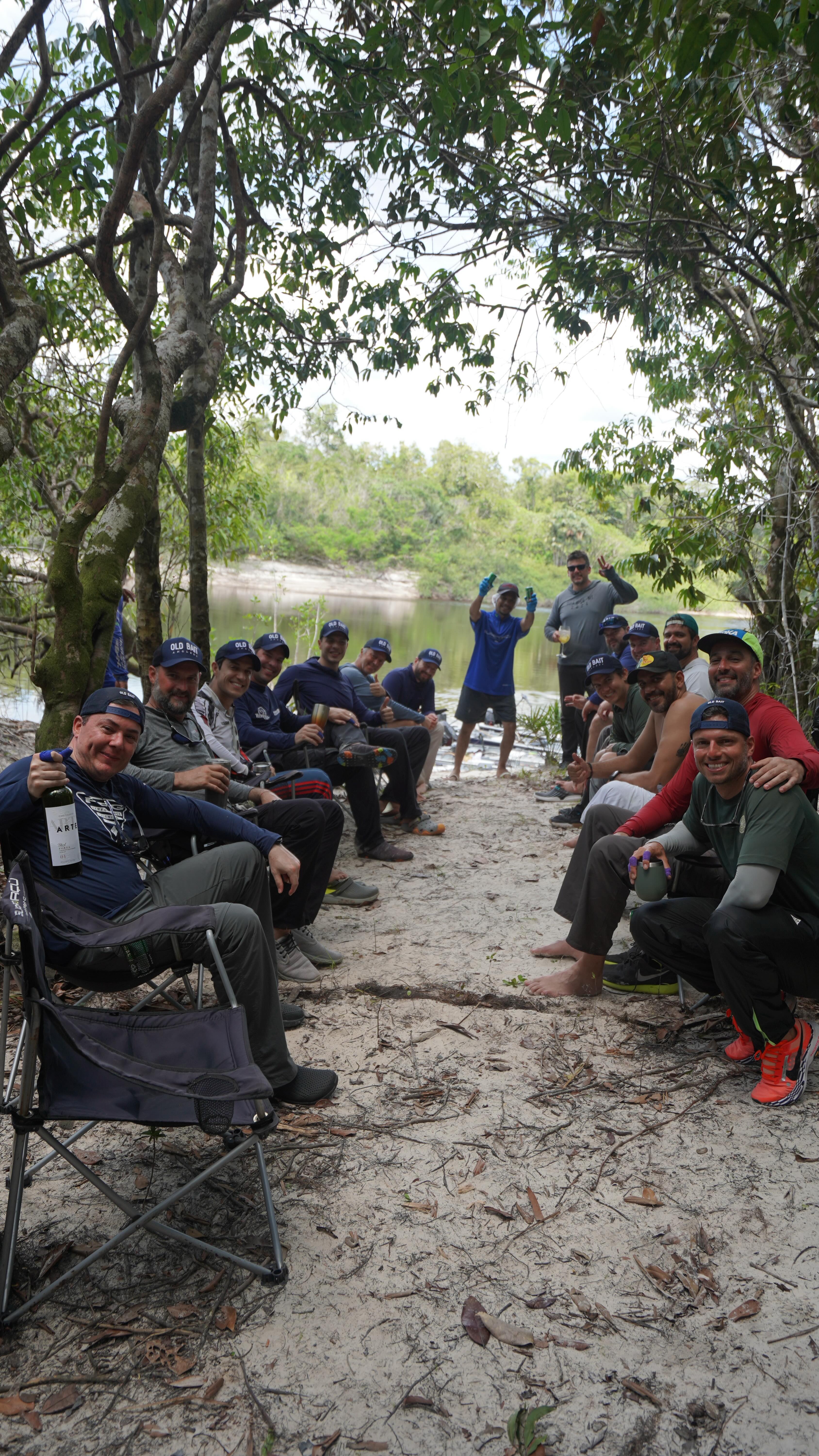 Pra nós, a ânsia de ‘acertar’ a pescaria não deveria ser maior do que a própria intenção de simplesmente ir pescar.
A natureza que manda, o peixe que escolhe o que vai fazer.
Não há tecnologia capaz de prever com precisão uma viagem de pesca, então porque ansiar apenas por tal acerto?
Pra você o que significa “acertar” a viagem de pesca?