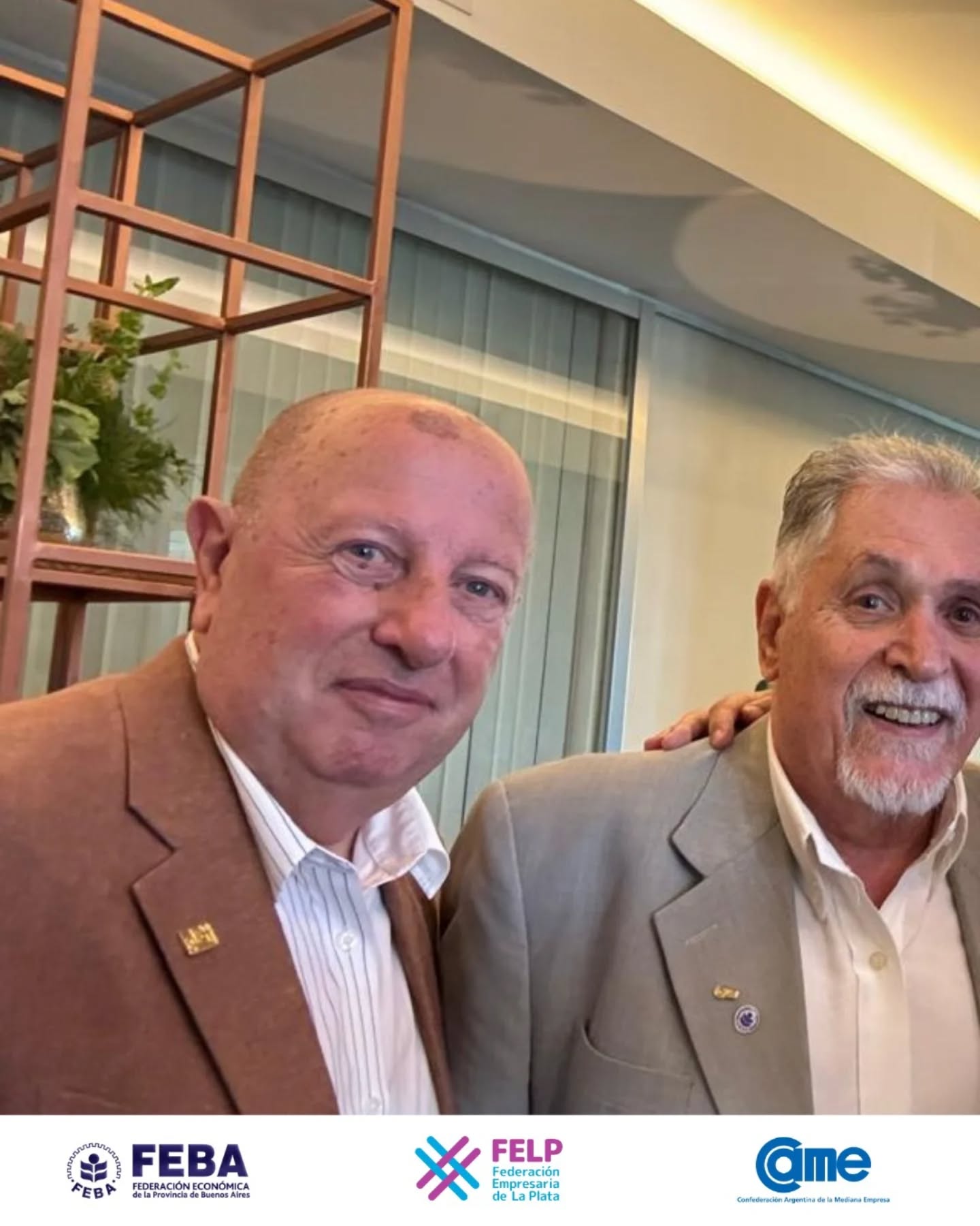 📌La FELP acompañó el evento de fin de año de la Cámara de Turismo Regional La Plata @camturlaplata , donde nuestro presidente, Marcelo Babenco, compartió unas palabras destacando el trabajo conjunto y los desafíos del sector.
También participaron Daniel Loyola, vicepresidente de la Cámara de Turismo Regional La Plata y secretario de nuestra institución; y los miembros de la Comisión Directiva Ricardo Díaz, Alejandro Guanzatti, Gustavo Celestre, Maximiliano Pérez y Alberto González. Su presencia reafirma el compromiso de la Federación con el desarrollo turístico y empresarial de la región.
@redcame @febaok