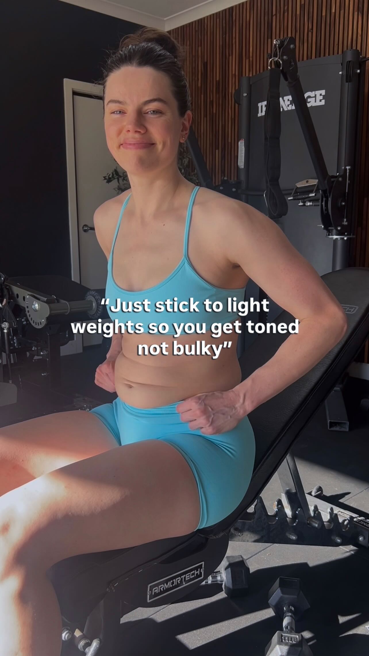Building a strong body because we’re not 👏🏼 shrinking 👏🏼 ourselves 👏🏼 anymore 👏🏼
Btw you can’t be toned without lifting heavy, toned is literally muscle showing through your skin tf 🤦🏻♀️
#socialmediavsreality #bodyacceptance #normalisenormalbodies #allbodiesaregymbodies #mentalhealthmatters #fitnessjourney #gymgirls #toned #australianfitness