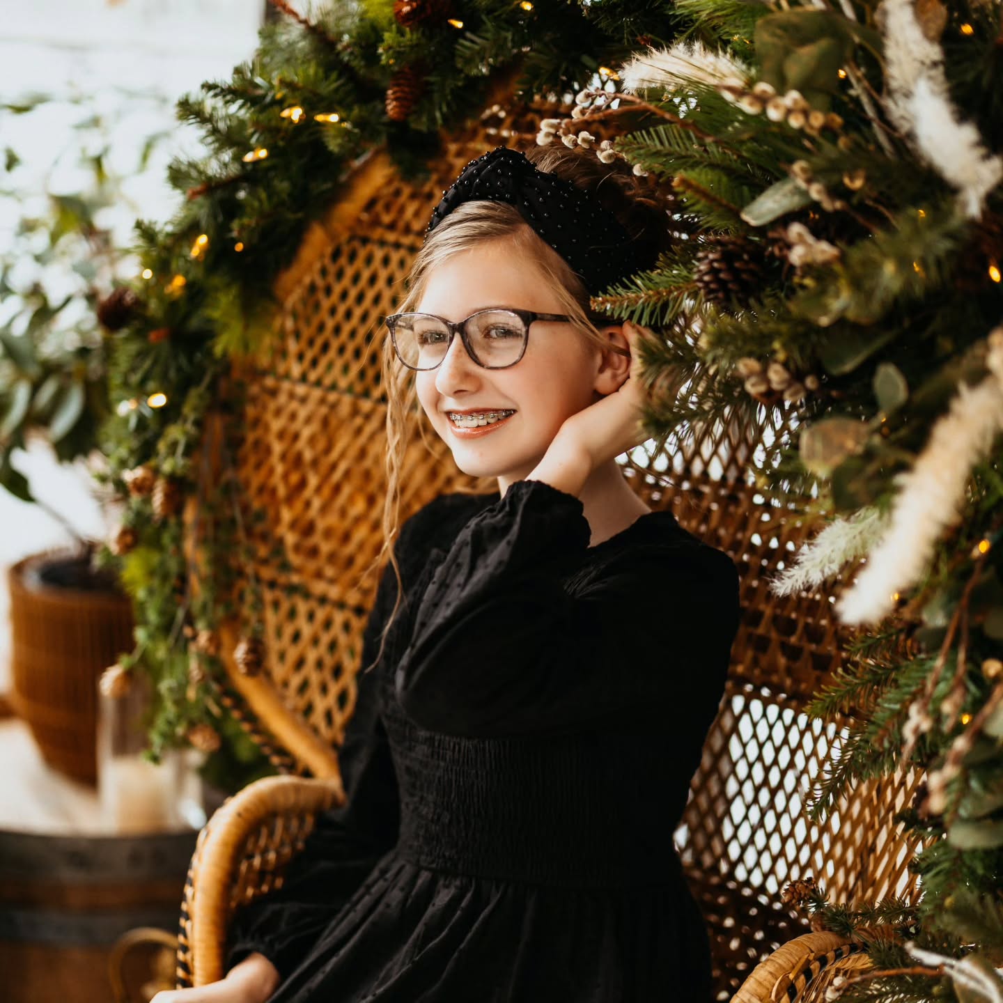 Christmas mini at @fullbloomfarmhouseva #greenhouse w/ @chrisnamber09 🥰