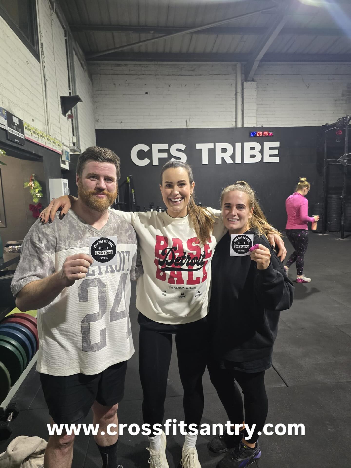 A BIG DAY OF FIRSTS ✅
Jen - first rope climb ☑️
Rob - first rope climb ☑️
Nav - first rope climb ☑️
All under the watchful eye of Coach Saoirse who coached her first ‘Adult’ Classes ☑️
Saoirse who recently passed her CrossFit Level 1 Exam was a natural on the floor, making sure in true Tribe fashion everyone was coached, cared for and had the craic 😁
Great work everyone 💪
_________________________
Want to try Dublins Best CrossFit gym?
Drop us a DM today to book a trial
📍Unit 9C Santry Hall Industrial Estate, D09 X63C
#crossfitsantry #newcoach #ropeclimb