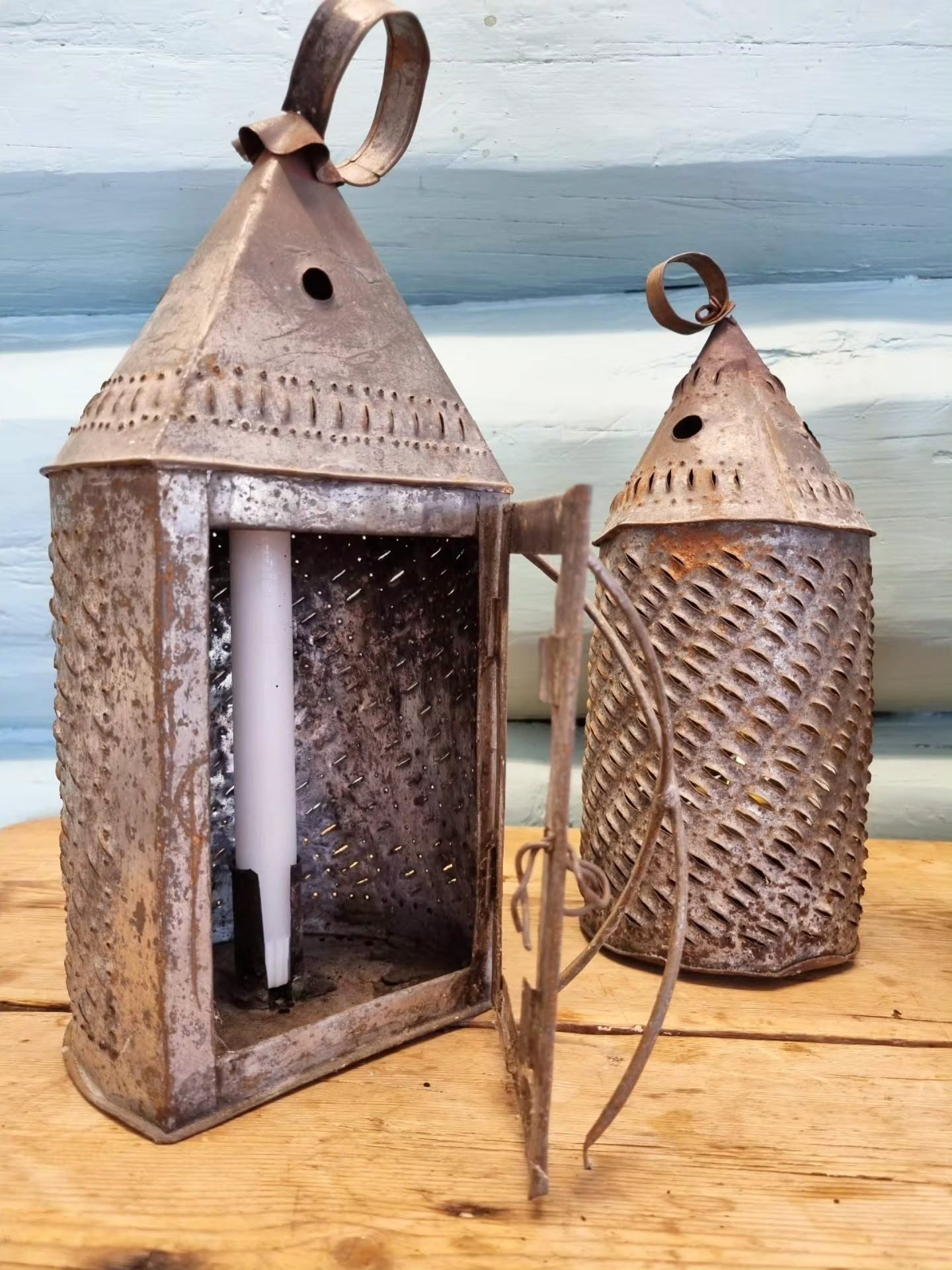 Norwegian Skirt Warmers: Functional Folk Art at its Best!
Skirt warmers (lanterns), were a brilliant way to survive freezing church services, sleigh rides, houses, walks, etc... back in the day.
Basically, you’d light a candle inside this pierced tin cone and stick it under your massive skirt.
The heavy fabric trapped the heat, turning the outfit into a personal radiator. It literally kept people from freezing to death!
Link to more info is in the comments. 🙂
You can see these beautiful lanterns at the @ringerikesmuseum.
#thenorwayxperience
#explorenorway
#norwegianfolkart #skirtwarmers #ringerikesmuseum #norway