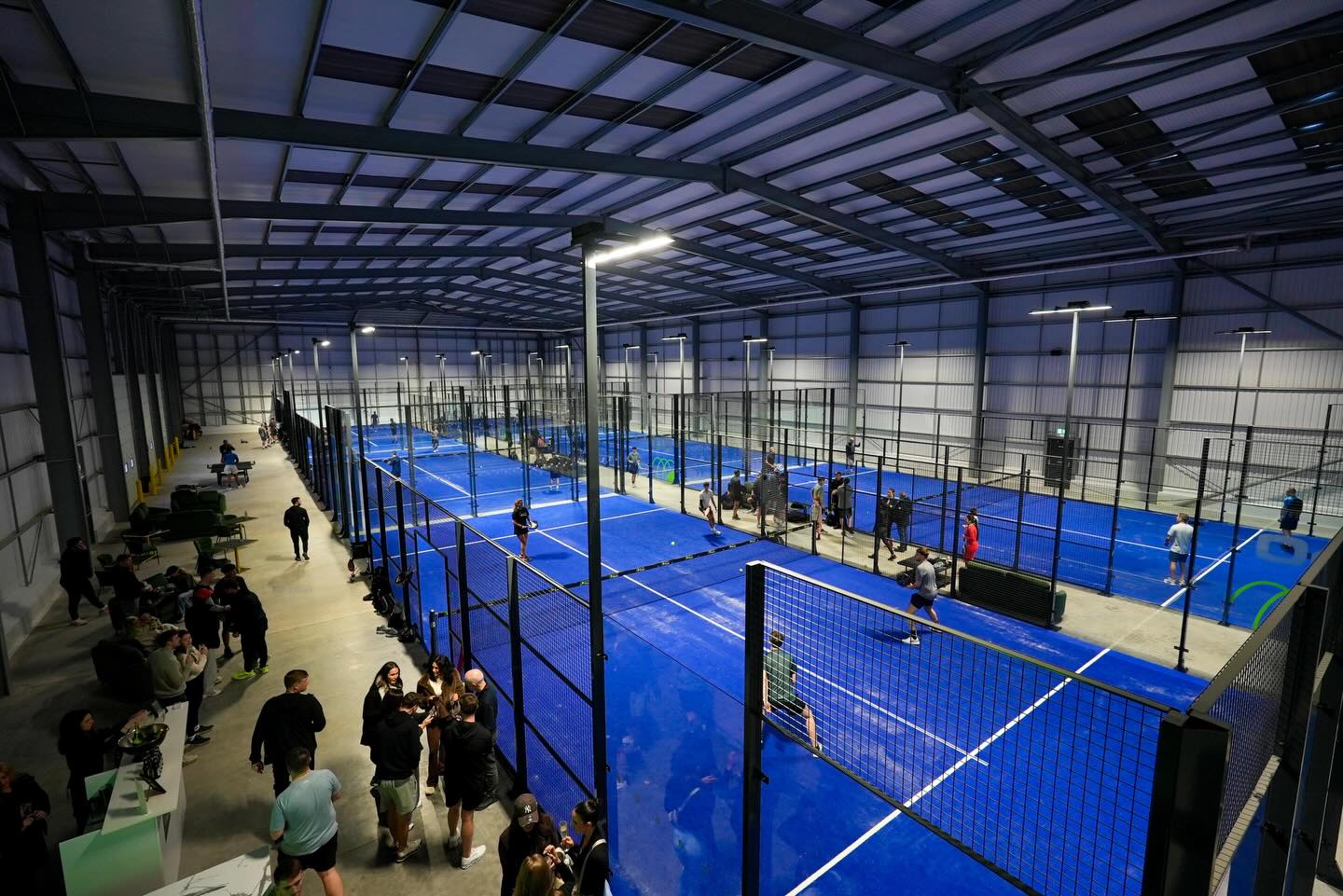 Speke is officially OPEN! 🎾🔥
What a brilliant first day! We’ve just opened the doors to the city’s first indoor padel facility, and one of the largest in the North West.
10 premium courts, stylish lounge and co working space, changing rooms, showers, speciality coffee, and a boss atmosphere… this is your new home for padel.
We can’t wait to welcome both our regulars and all the new faces. See you soon at Speke!
Book your court now via Playtomic 📱