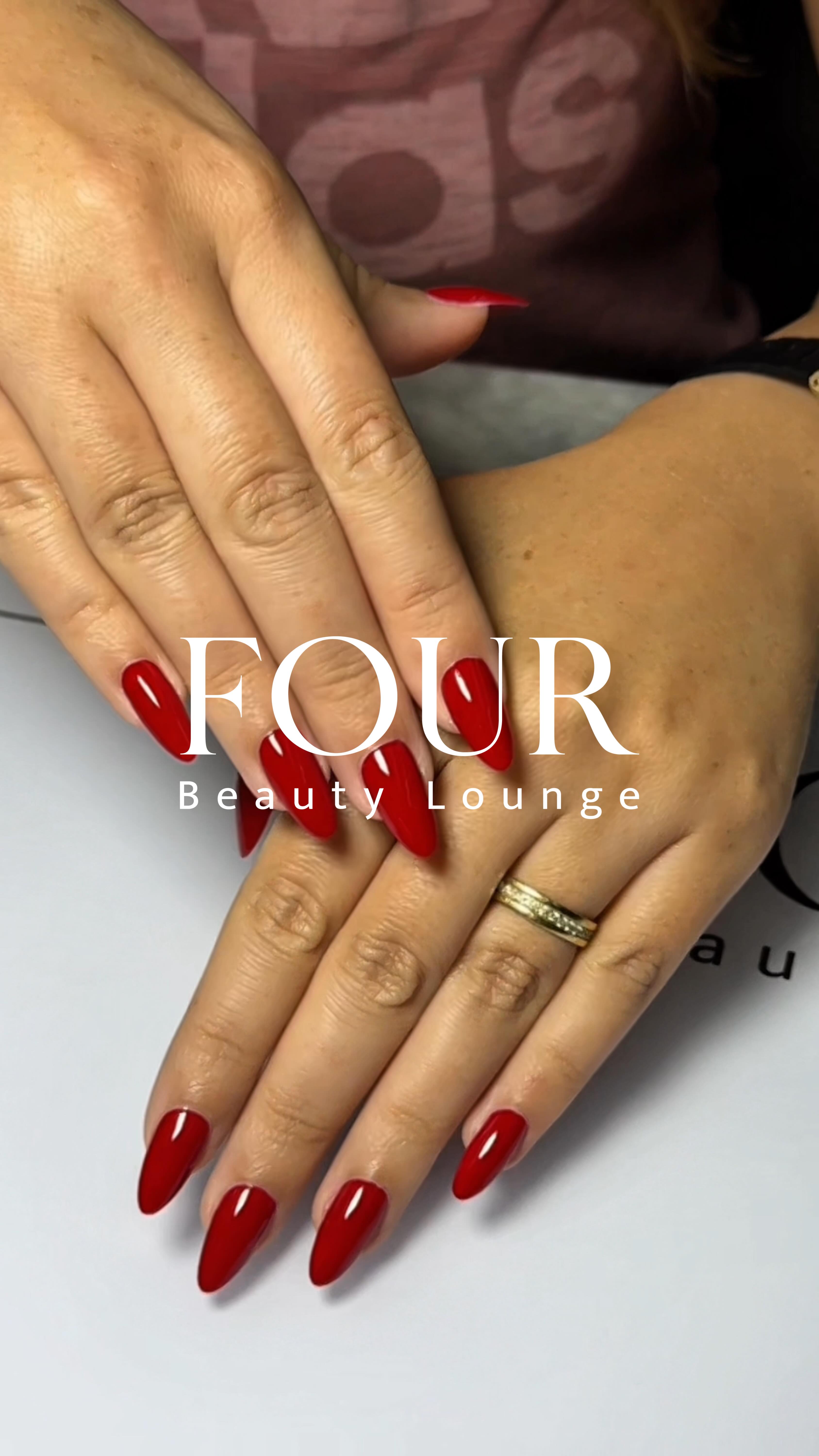 Because pretty nails make everything better. @fourbeautylounge #strokesofperfection