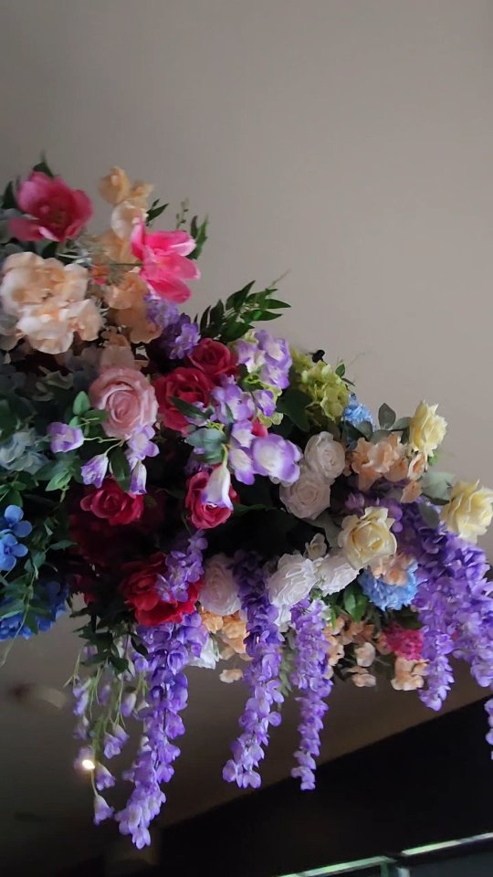 A ceiling full of colour for Lily and Alex at Forest Edge. This installation was all about movement, depth and impact — the kind of bright, joyful brief we love designing. Every angle of this hanging piece transformed the reception space and tied their whole palette together beautifully.
@forestedgegembrook
@lil_lilyy24
#Decodays #WeddingFlorist #MelbourneWeddings #ForestEdge #ForestEdgeGembrook #GembrookWeddings #CeilingInstallation #ReceptionStyling #ColourfulWedding #BrightWedding #WeddingInspo #WeddingStylist #WeddingDecor #ArtificialFlowers #FauxFlorals #WeddingFlowersMelbourne #EventStyling #LuxuryWeddings #BrideToBe #EngagedCouple #WeddingDesign #PakenhamFlorist #YarraValleyWeddings #DandenongRangesWeddings #MelbourneBride #WeddingIdeas