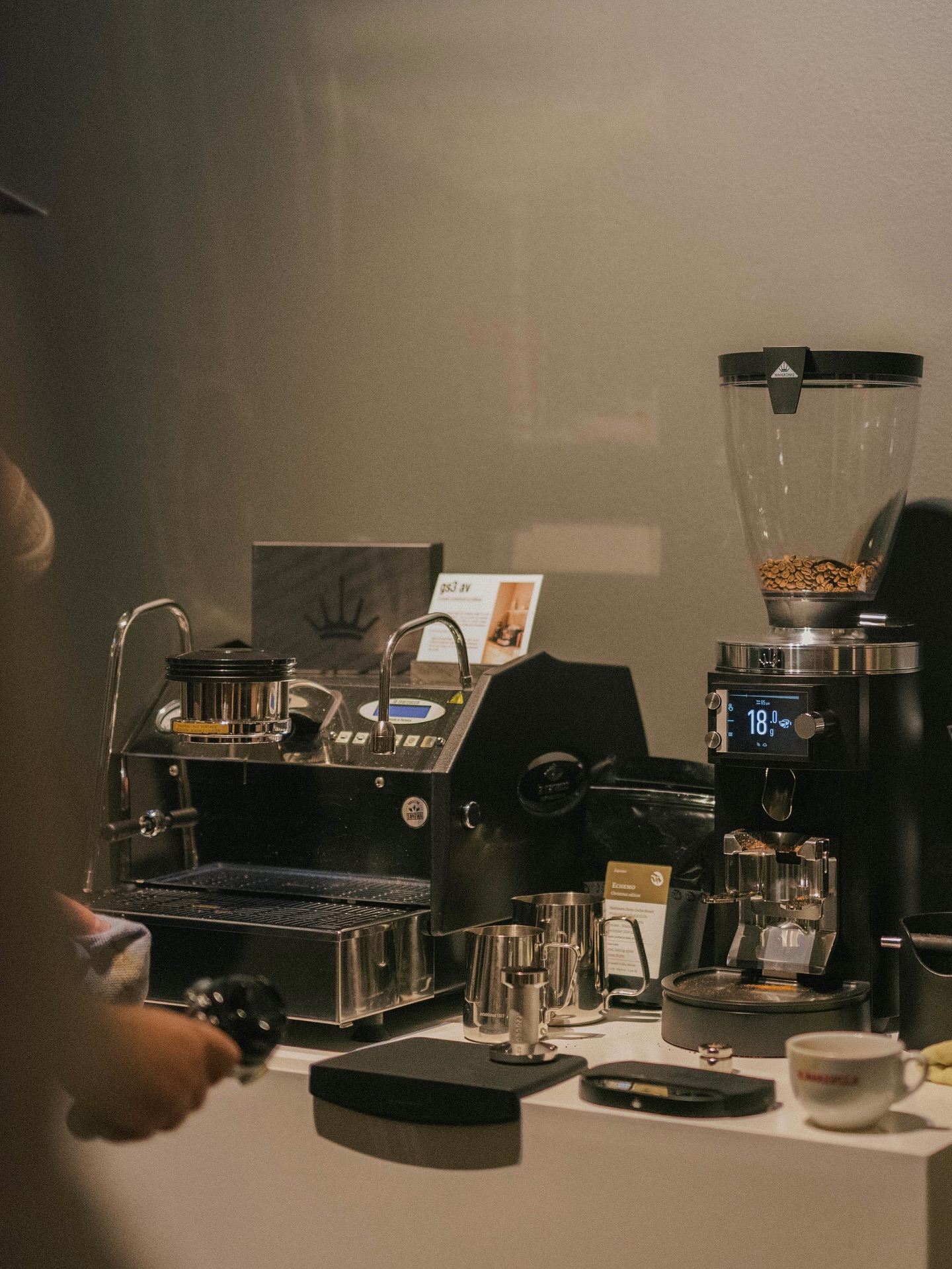 Throwback to an inspiring and educational get-together with rRebel x Mahlkönig 💫
A huge thank you to Tim Dallatomasina and Matt Lasek from @mahlkonig for an excellent introduction to the Sync System. Everyone had the chance to get up close and hands-on with Mahlkönig’s latest Grind-by-Sync technology, and get a real feel for what the future of workflow looks like. 🪄☕️
Thank you to everyone who joined us. We’re already looking forward to seeing you again soon. Remember to Stay in Sync!