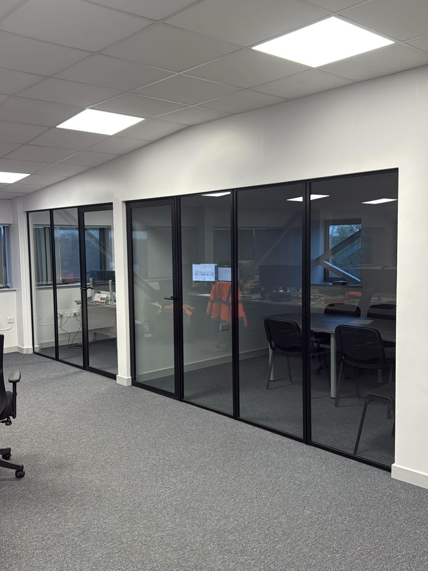 Great photos from a recent project using our internal aluminium windows and doors. In an office setting, sound reduction was a key criteria so we also supplied acoustic glass to offer a quieter working environment. The final result looks amazing!