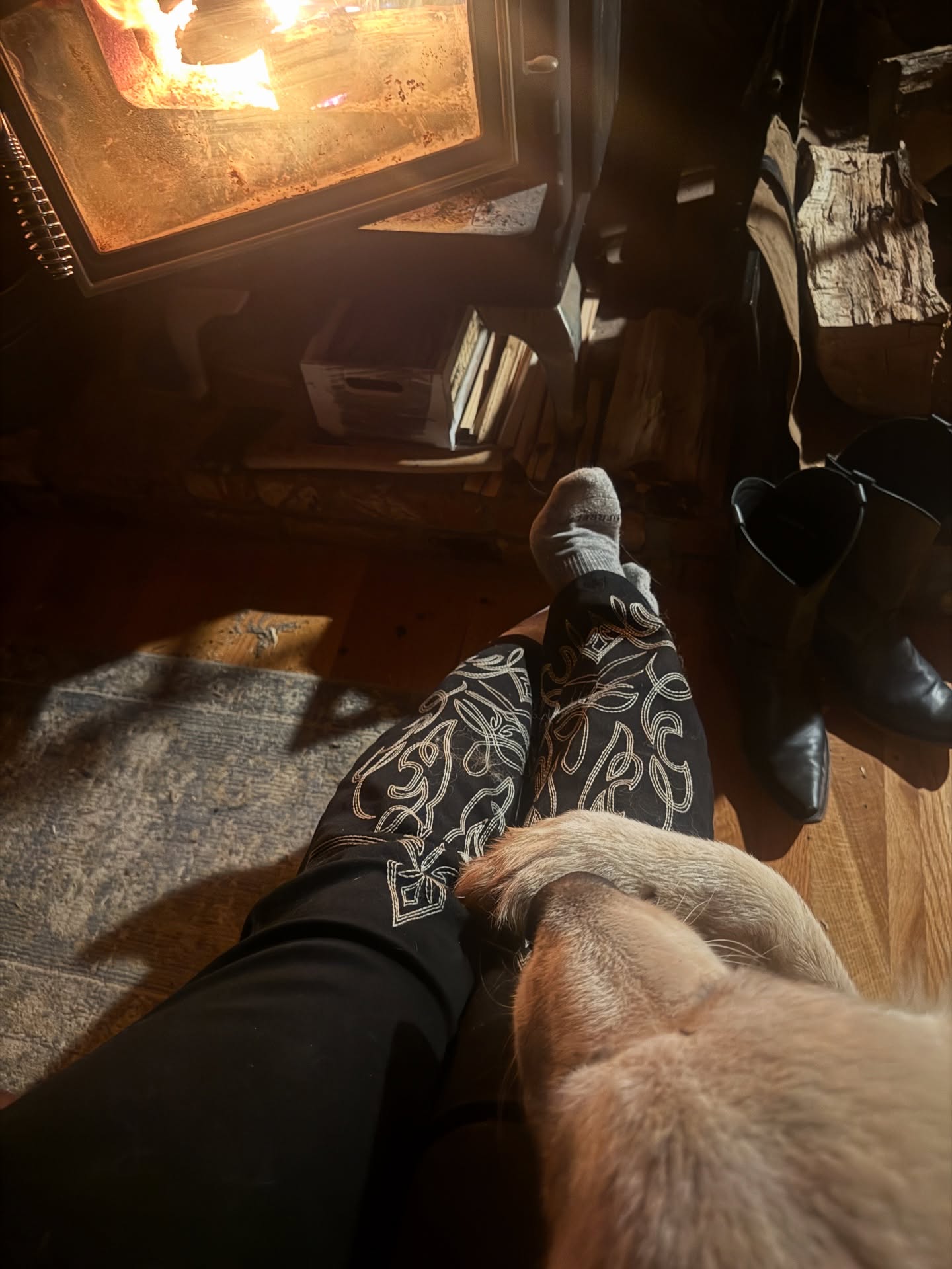 Today… was a GOOD ONE.
I left home early, driving through Shingletown, MacArthur and Fall River Mills — that stretch of road where the valley opens wide and the mountains remind you how small you are, in the best possible way. Past acres of farmland, winter hay fields, and public forestland that goes on forever. It’s the kind of beauty that makes you dream new dreams and consider new zip codes.
Listing appointments, fresh conversations, keys to hand over, a life-changing escrow to celebrate for some amazing clients. A full day in every sense of the word. Was able to stop by and support my amazing assistant who makes the wheels turn for my business and keeps me on track!
Then tonight… Redding showed up.
A church Christmas tree lighting, like the BEST Hallmark movie. So much LOVE - Hope and celebration of the FIRST coming of our Lord. The the city lighting that felt like half the town was out there — laughter, music, the new @reddingpublicmarket glowing under the crisp December sky. It felt like revival and renewal and community all at once.
And now here I am — finally home.
Got the Fire crackling, a hug from my dog, wearing my new @boot_barn_official jeans that earned me like 25 compliments (yes, I counted 😂).
I’m tired, grateful, a little mushy, and overwhelmingly aware of how rich this season is.
Not because it’s perfect — but because it’s full.
Full of work that matters.
Full of people I love serving.
Full of beauty I get to witness on and off the clock.
Full of a life I prayed for.
Tonight is a simple picture — feet by the fire, boots finally off, some puppy love — but it feels like the whole story. ❤️✨