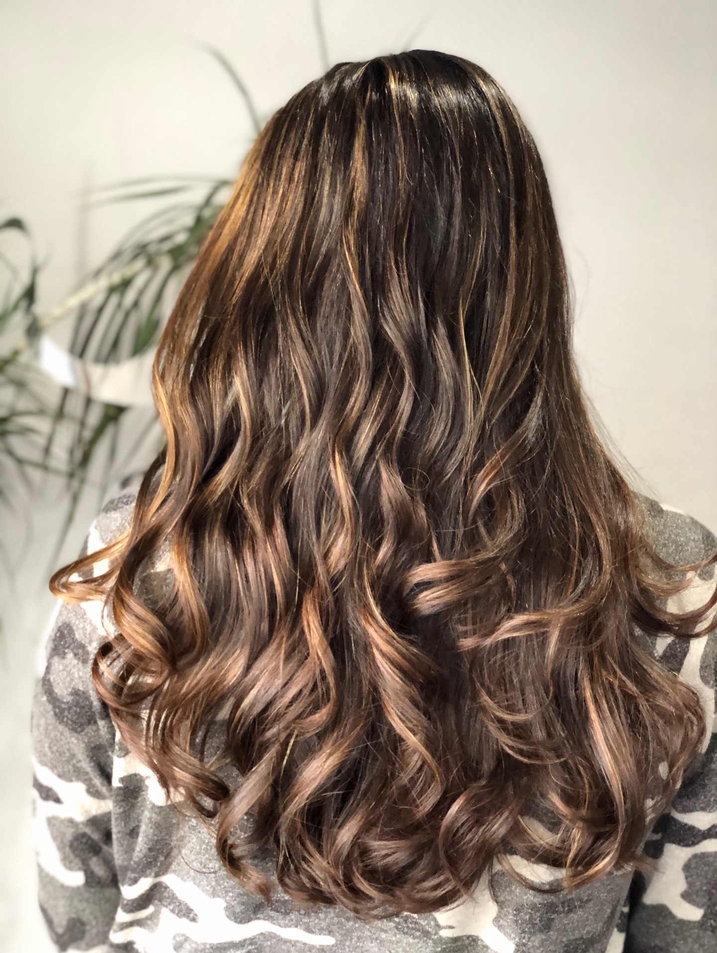 Fresh cut, fresh vibes, fresh confidence 💚💇♀️ Step out of our chair and feel the hair happiness ripple through your day.
Ready for your next glow up ? Book your appointment today using the link in our bio! 📆
#hairsalon #rochesternewyork #newyorksalon