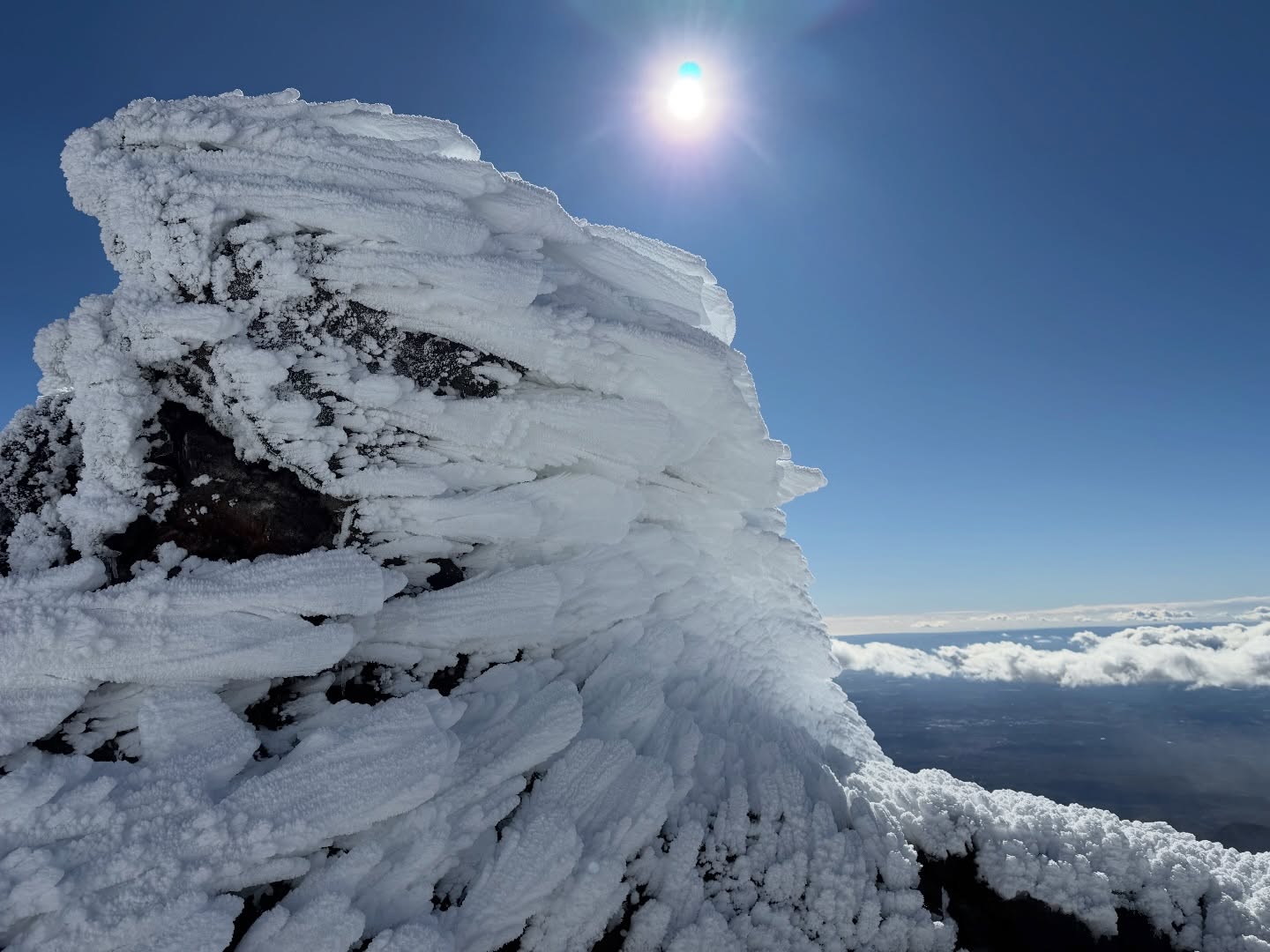 #Etna Winter Trek High • L’inverno è arrivato sul vulcano ❤️ ed ecco la prima spettacolare giornata ❄️ con sorpresa ed un SI a -10 💍 #sicily #volcanoes #sicilia #guidevulcanologichesicilia
👉 Info/Prenota
🌍 https://www.etnative.com
☎️ +393780861560
Ⓜ️ etnativo@yahoo.it