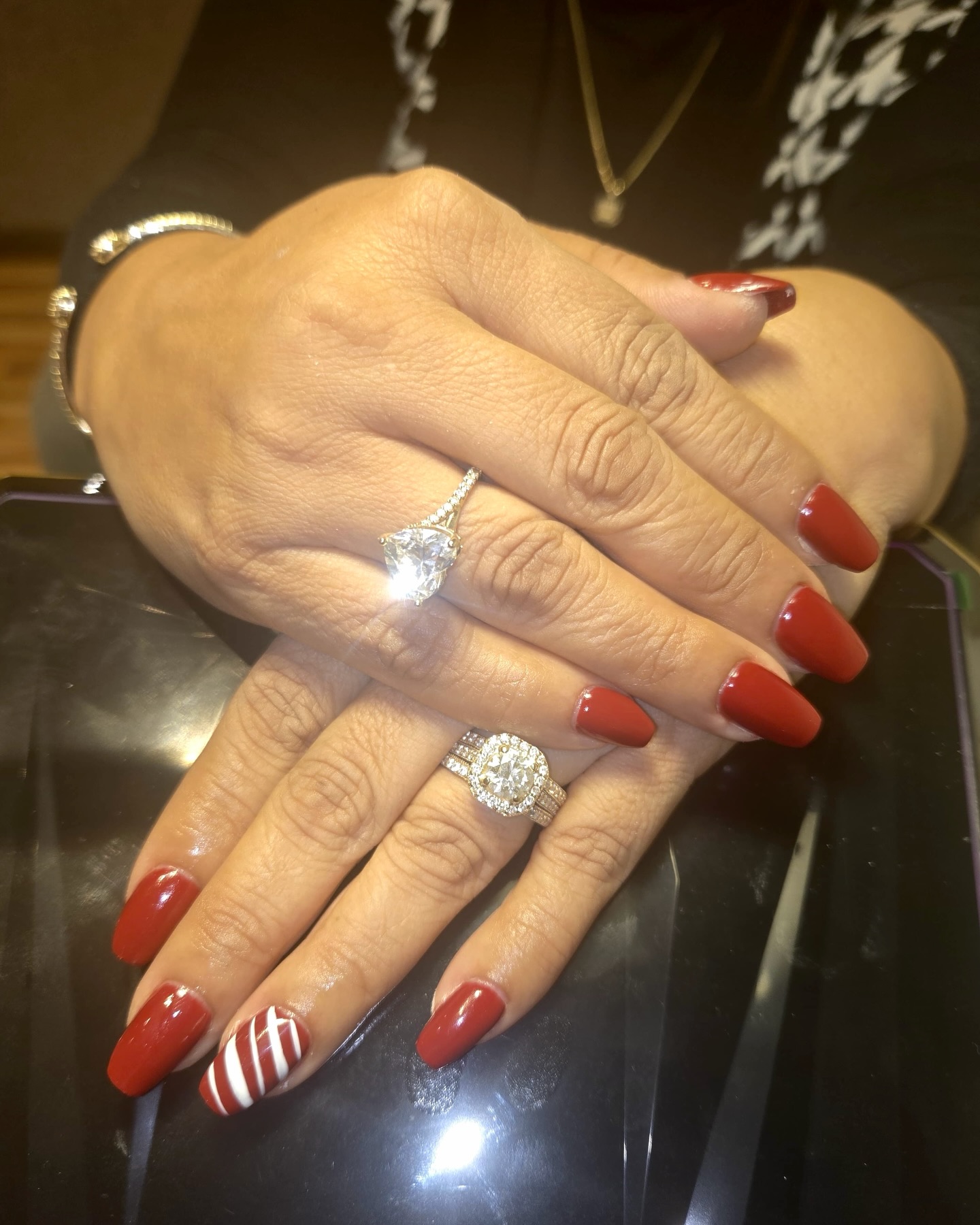 Are your nails holiday ready? 🎄💅
If not, we’ve got you. From classic reds to sparkly winter tones, our HEMA and TPO Free polishes keep your nails looking beautiful and feeling healthy.
Book your holiday manicure before spots fill up.
📍 2645 Cornerstone Blvd, Edinburg, TX
📞 (956) 630-4772
#AvalonSpaSalonRGV #RGVHairByAvalon #RGVHairstylist RioGrandeValleyHair HairGoalsRGV