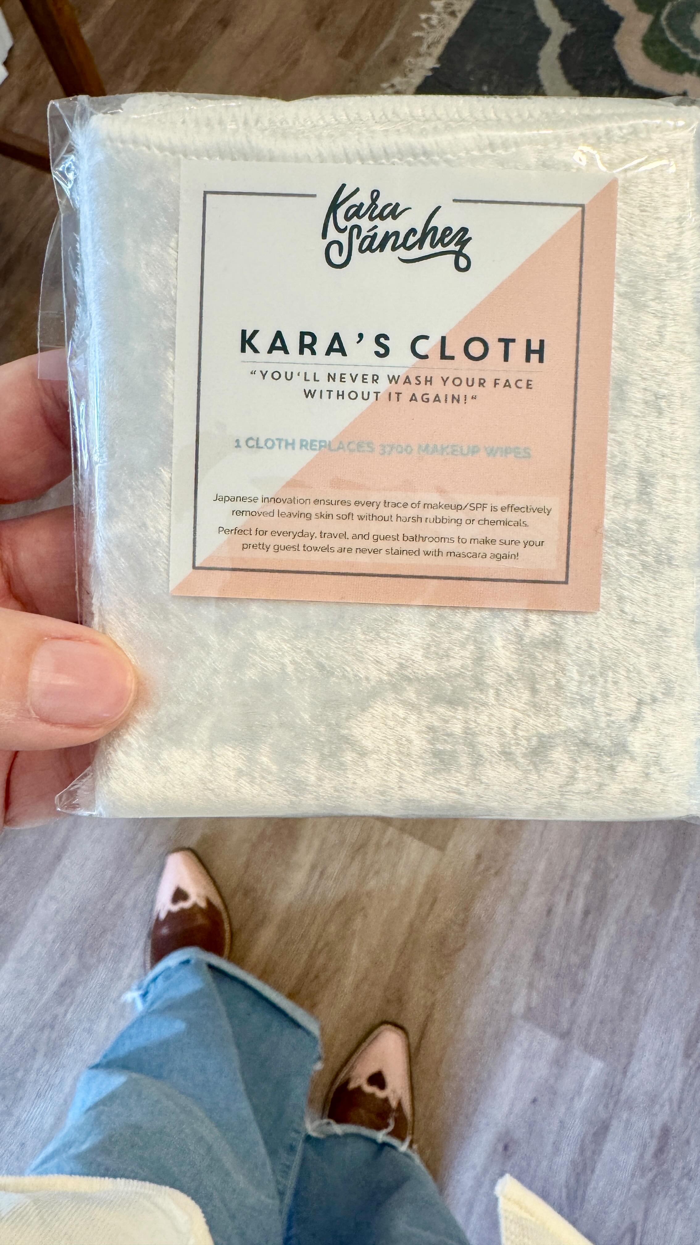✨CYBER MONDAY BONUS ✨
For the first time ever, custom embroidered Kara’s Cloths are on SALE 🙌🏼
Buy 5 → Get FREE embroidery on all 5 + FREE shipping.
Stock up, gift them, treat yourself! Orders must be placed today 12/1 for Christmas delivery. Shop www.KaraSanchez.com