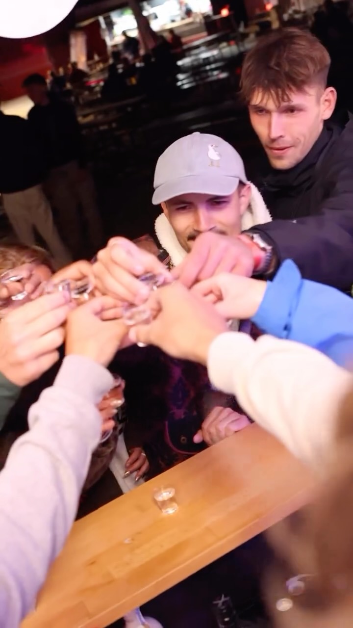 Sun, sand, and the coolest nights by the ocean — definitely our highlight of the year. Counting the days until next time🌊🪩
@sepp_brueckmann @laurin_ressel
#Gkakiteworldtour #gkayouth #GKAWorldtour #stpeterording #vwn #partnerdersurfer #volkswagen_journey #californiawelt #autostadt #koenigpilsener #kitesurfing #bigair #waterkant #rewe #californiakitesurfmasters