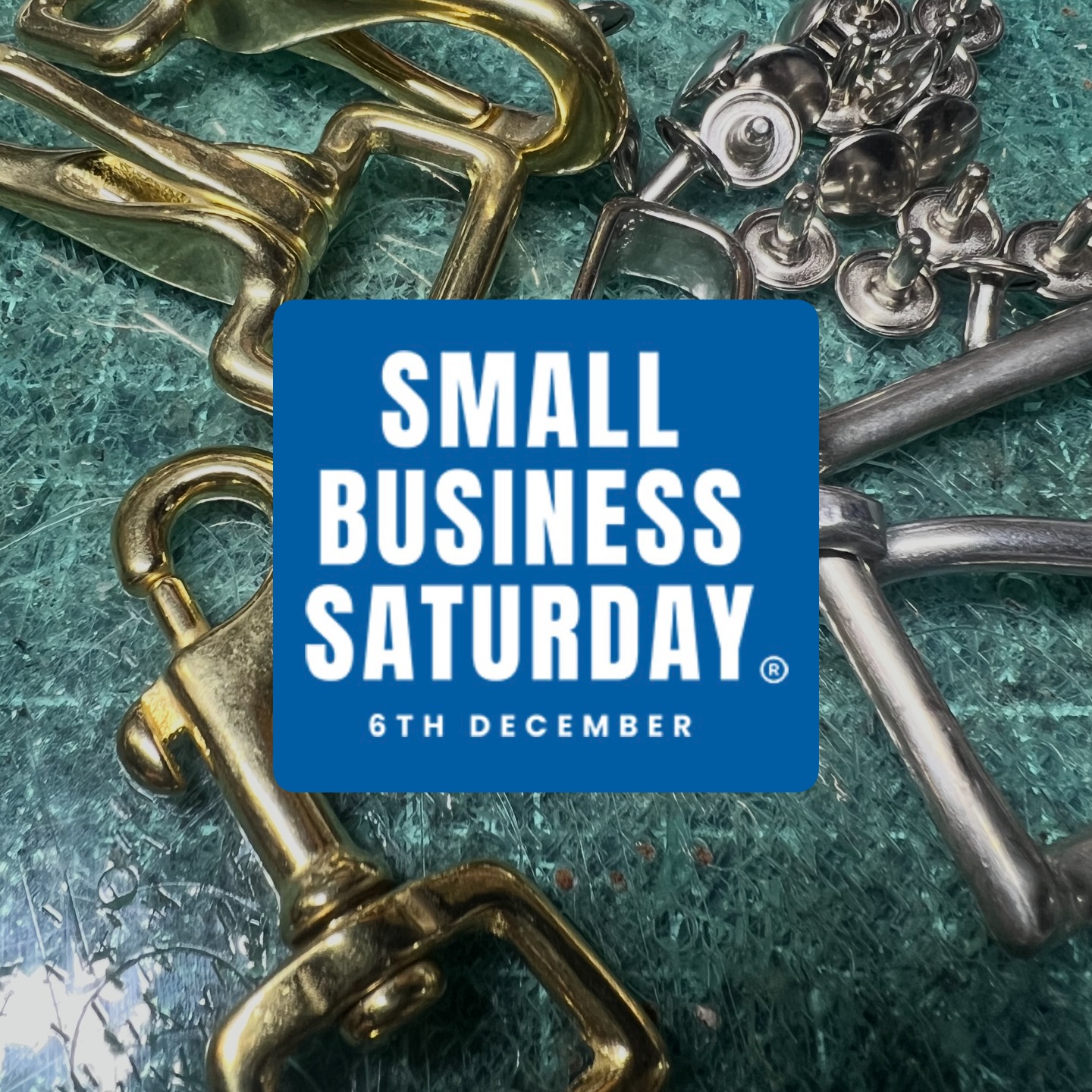 For Small Business Saturday @smallbizsatuk I’m shouting about the incredible small businesses and British suppliers who keep my own leather workshop thriving.
Small businesses make up 99% of the UK business community and support over 27 million jobs – they are the backbone of our economy. When you shop small, around 63p of every £1 stays in the local community (Small Business Britain).
First up: @abbeyengland — the brilliant team who hand-cast solid brass buckles and hardware right here in the UK. Their craftsmanship keeps my products locally sourced, sustainable, and built to last.
Please give these businesses a follow, share their work, and support the makers grafting every day to keep skills, creativity and community alive.
#SmallBusinessSaturday #ShopSmall #SupportLocal #BritishMade #SmallBusinessBritain #leatherworker #leatherartisan