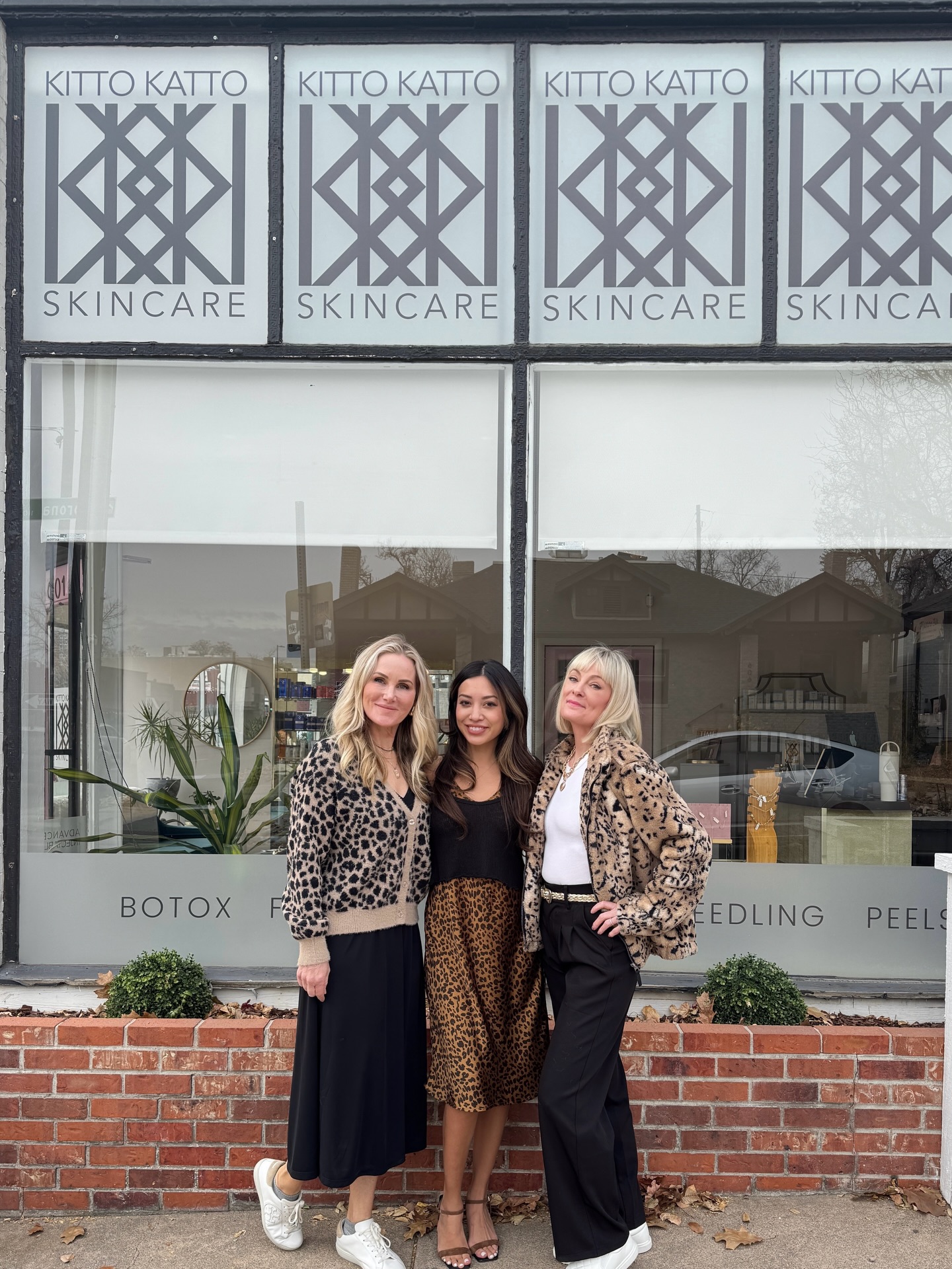 Our aesthetic crew wishing you a early Happy Thanksgiving! Great minds think alike - Matchy-matchy! ๐๐๐ฆ
Our biggest sale of the year begins this Black Friday through cyber Monday! Time to stock up on all the skincare goodies ๐๏ธ (11/28-12/1)
#denveresthetician #denvermedspa #aesthetics #happythanksgiving