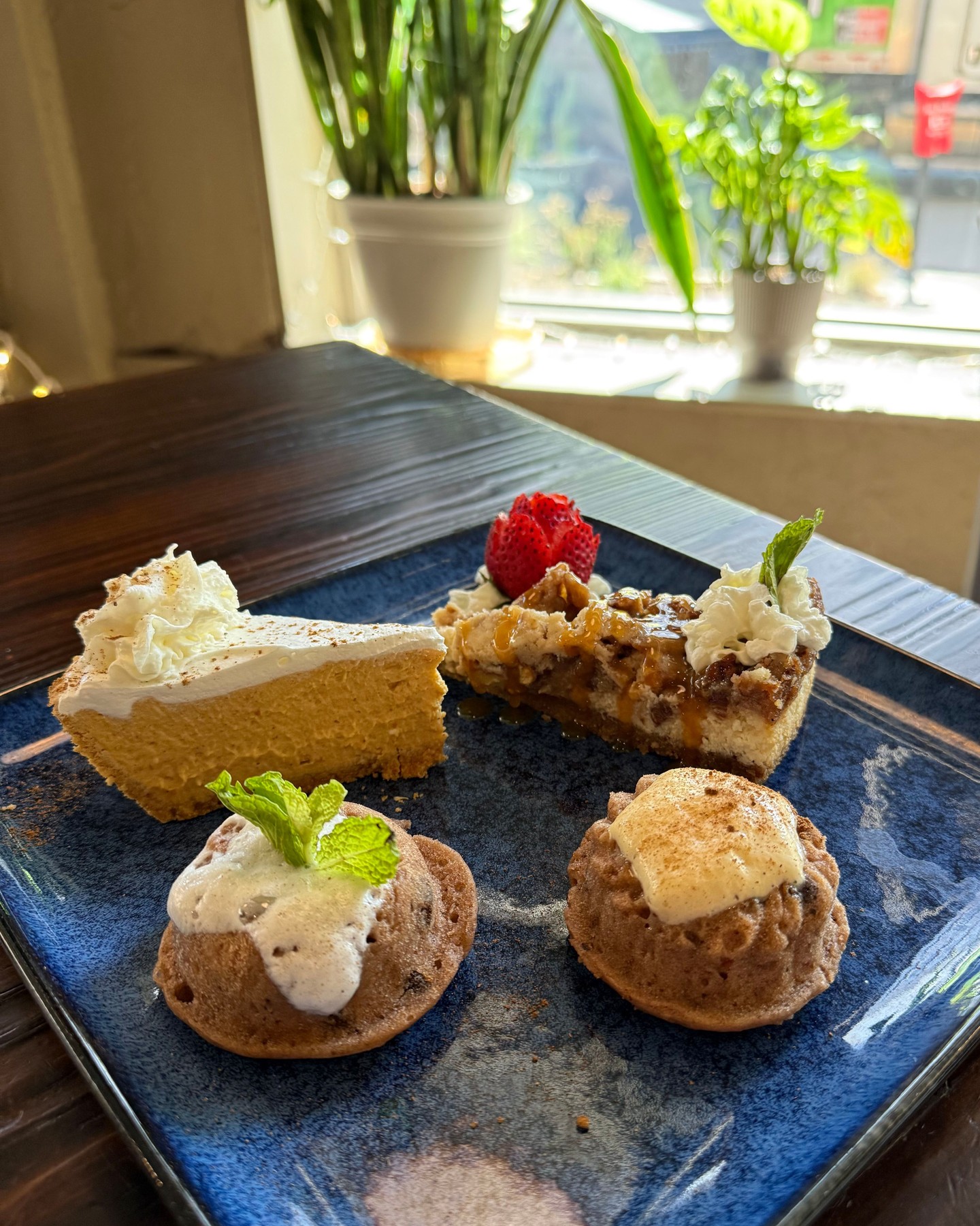 We want our cake and we want to eat it too, and today’s the perfect excuse! Happy #NationalCakeDay! 🎂 @noshrestaurantandwine has cake and more to satisfy any sweet tooth.😋