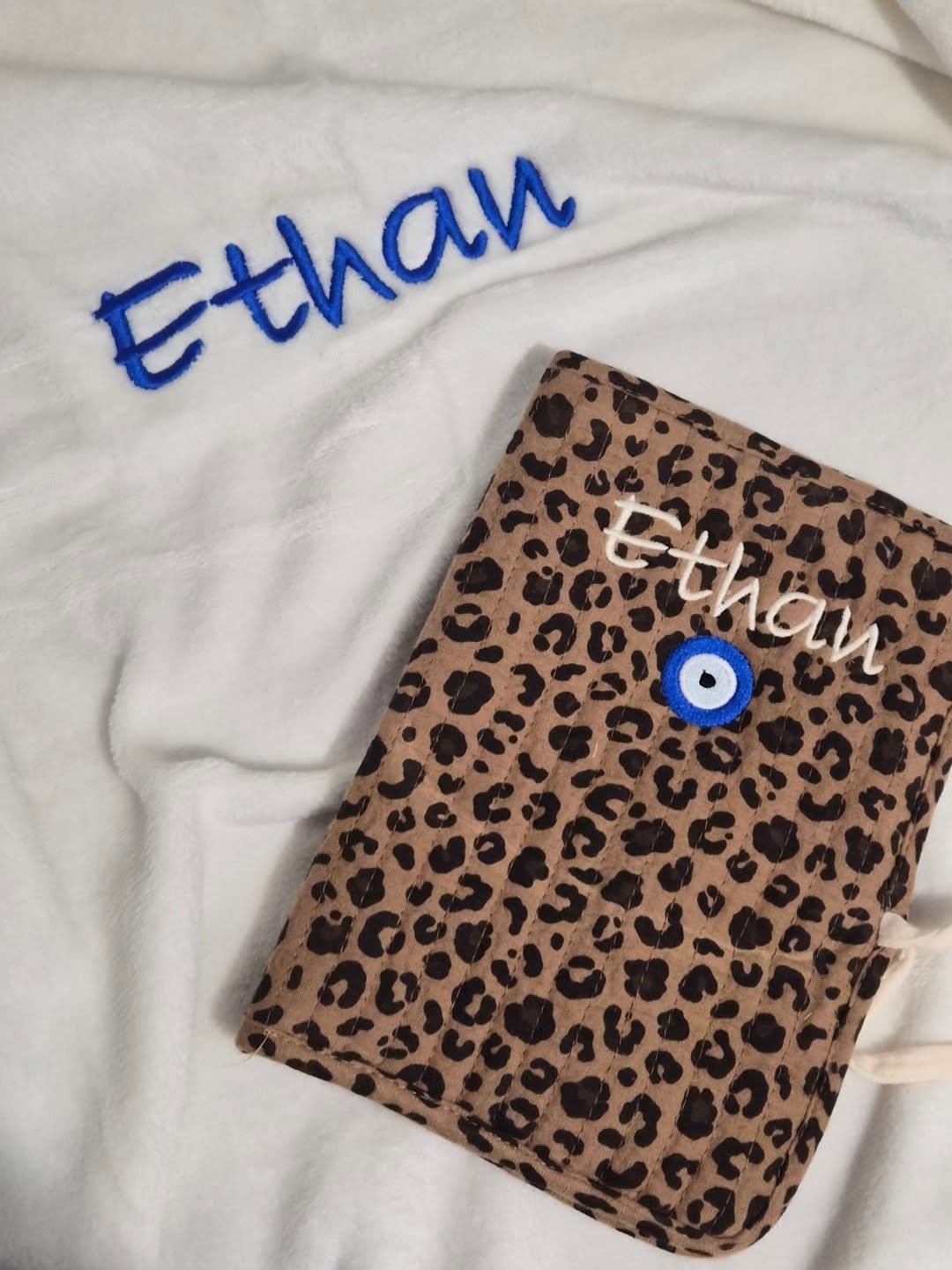 Pour ceux qui l’ont loupé les carnets de santé léopard arrivent en fin de stock definitivement