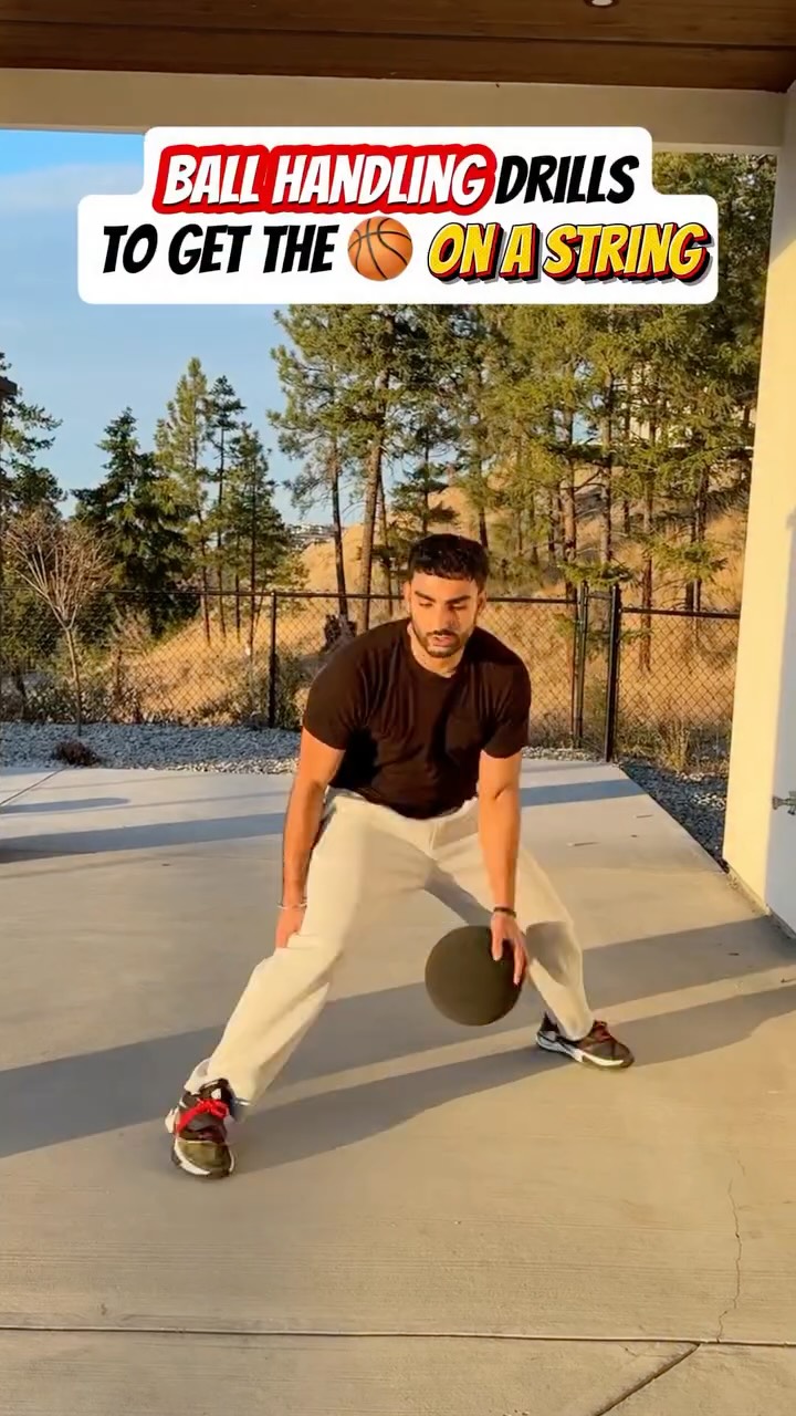 Unlock your handle from anywhere. 🏀
These stationary ball handling drills work ball manipulation, control, change of pace, weight shift, rhythm & creativity.
No gym needed — just the ball, the floor, and your focus.
#basketballtraining #basketballdrills #ballhandlingdrills #handles #basketballworkout #basketballtips #ballhandling