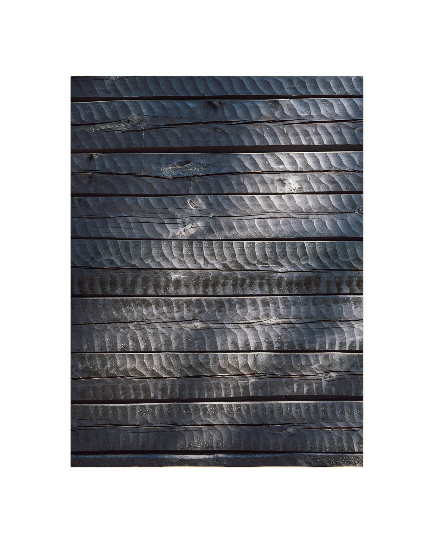 Working with natural materials is important to MNY, emphasising both craftsmanship and the expressive qualities of the building materials.
In this photo from a project on Torsö, the hand-hewn black log captures light in a way that accentuates its texture and pattern, creating a sense of depth and distinction within the design.
#architecture #scandinavian #design #nordicdesign #designstudio