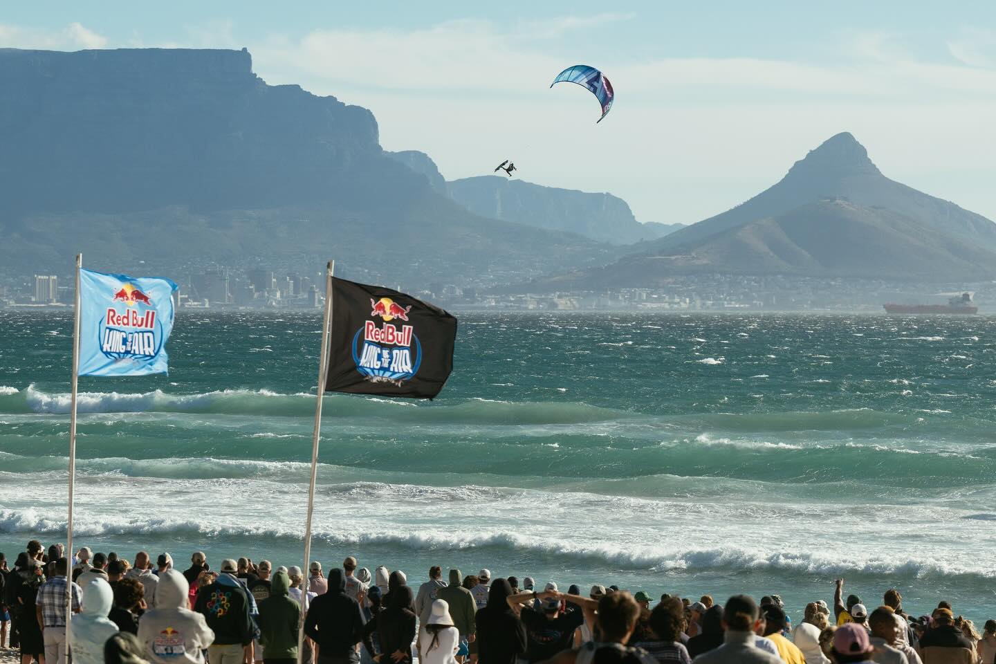 Red Bull King of the Air 2025
This year we celebrated our dear brother Graham, progression, new energy, and the spirit of our community… and what an unbelievable show it was.
MEN’S PODIUM
🥇 Lorenzo Casati - @lorenzo__casati
🥈 Leonardo Casati - @casatileonardo
🥉 Cohan van Dijk - @cohan_vandijk
WOMEN’S PODIUM
🥇 Nathalie Lambrecht - @nathalie_lambrecht
🥈 Zara Hoogenraad - @zarahoogenraad
🥉 Lana Herman - @_lana_herman
Huge respect to every single athlete who hit the water this week. The level is rising fast and the future of big air has never looked brighter.
Massive thank you to the sponsors, organisers, judges, safety teams, media crews, volunteers, and the entire production machine running behind the scenes. And of course… the fans on the beach and around the world who bring the energy every year.
Mother Nature delivered, everyone is safe, everyone is smiling, and we closed it off with an absolute banger of an afterparty by @dirtyhabitstv @surfhostel_capetown .
2026 is going to be a wild new chapter - a fresh decade for kitesurfing and the evolution of our sport. Can’t wait.
Photo credits:
Keenan Meyer - @meyerkeenan
Paul Ganse - @gansepaul
Craig Kolesky - @craigkolesky
Wayne Reiche - @waynereiche
🌬🔥🪁
#redbullkingoftheair #givesyouwings