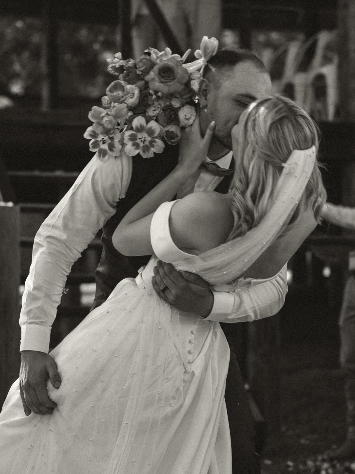 Dreaming of a wedding surrounded by open skies, earthy tones and the quiet magic of the bushveld? 🌿🫶🏻
Our venue offers a romantic, natural setting perfect for weekend weddings and group celebrations.
Unrushed. Unfiltered. Unforgettable.
Celebrate love where nature meets romance.
Visit our website for more info on www.wildwoodvenue.com